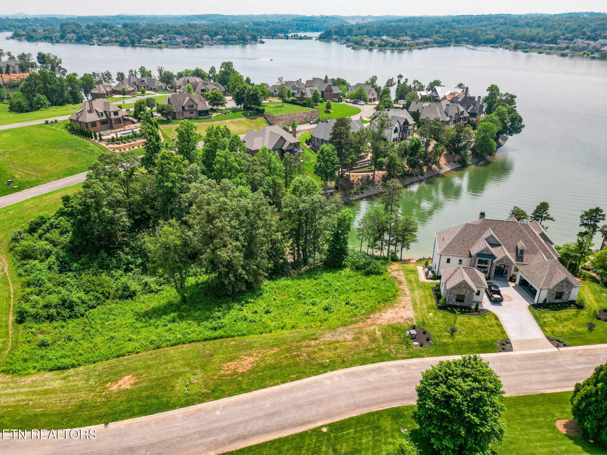 377 Beacon Court Lenoir City TN 37772