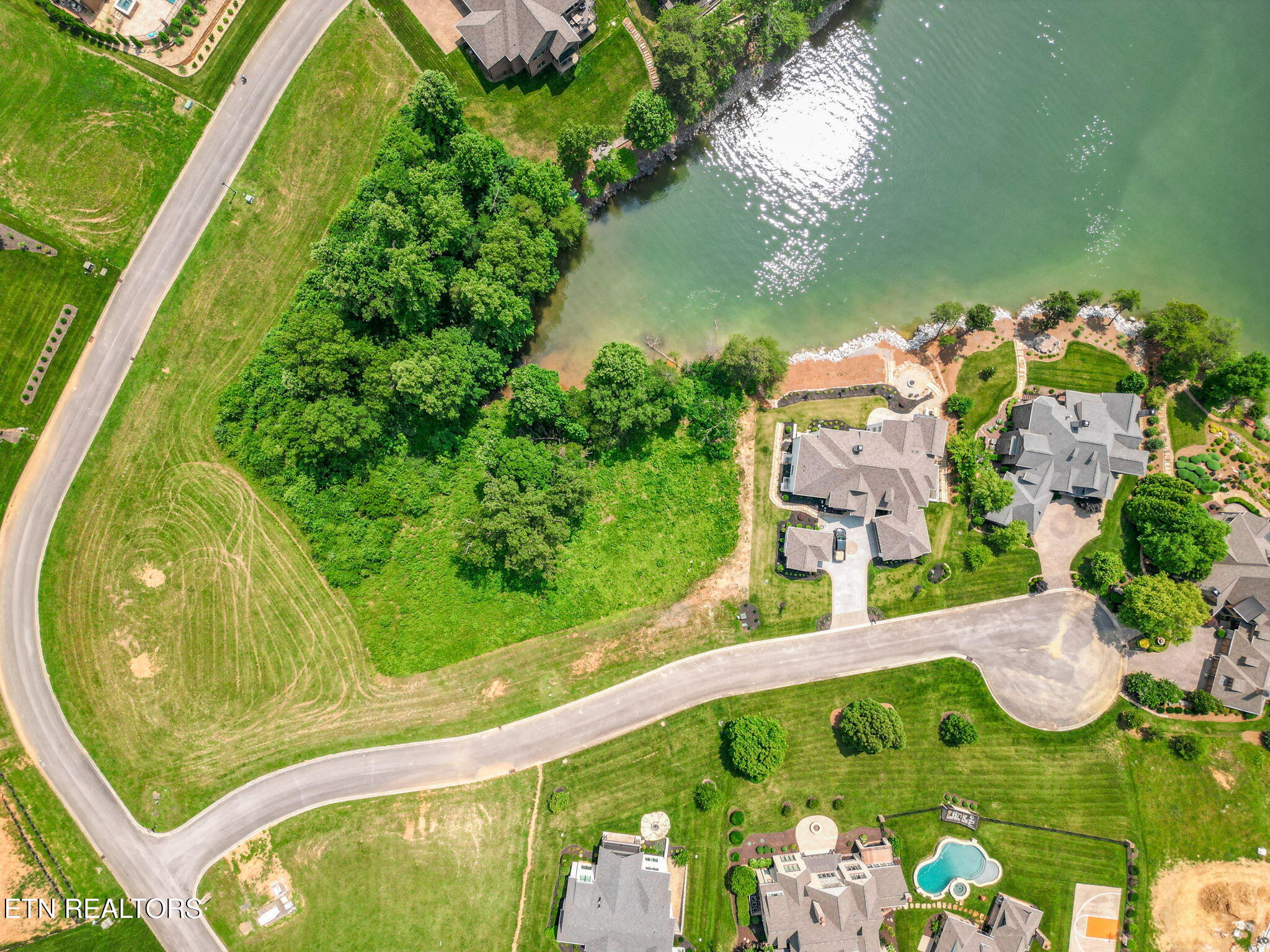 377 Beacon Court Lenoir City TN 37772