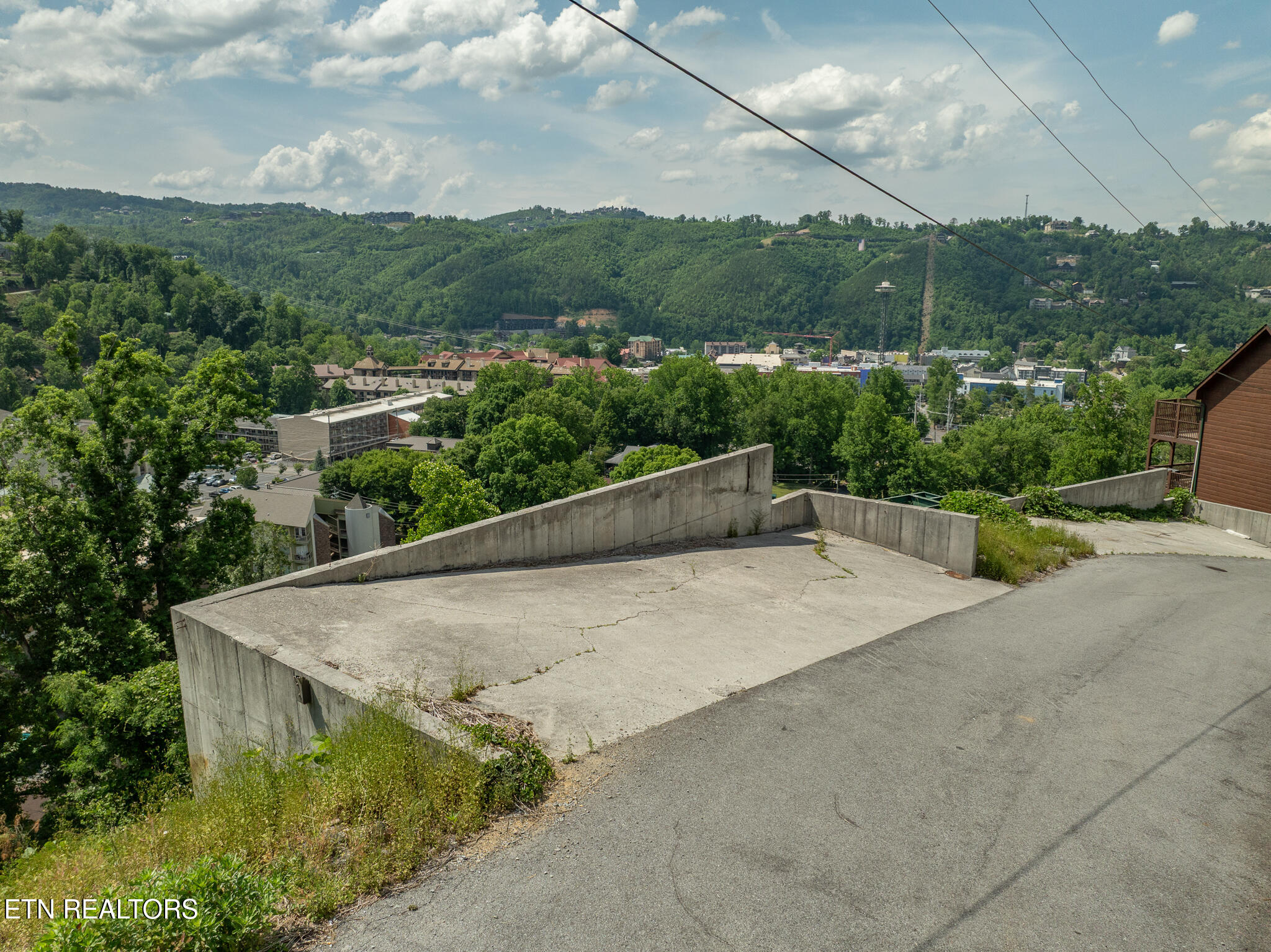 748 Widows Knob Road Gatlinburg TN 37738