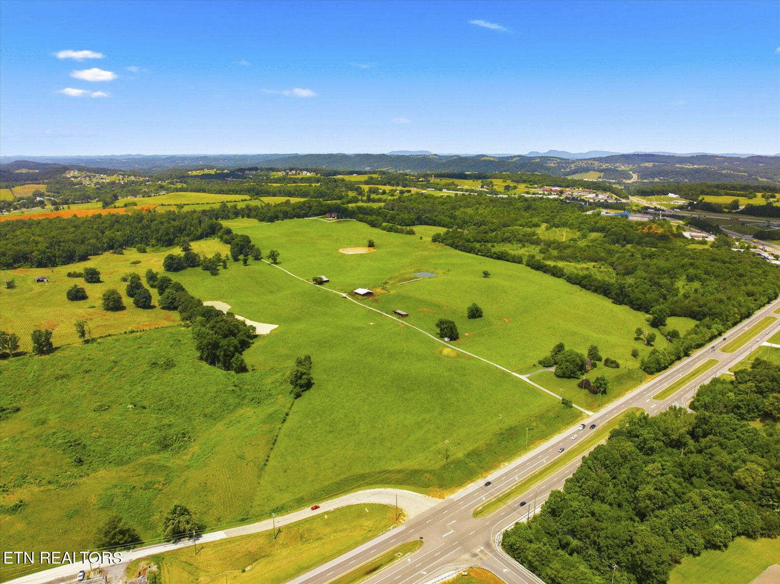 789 Tennessee 92 Dandridge TN 37725