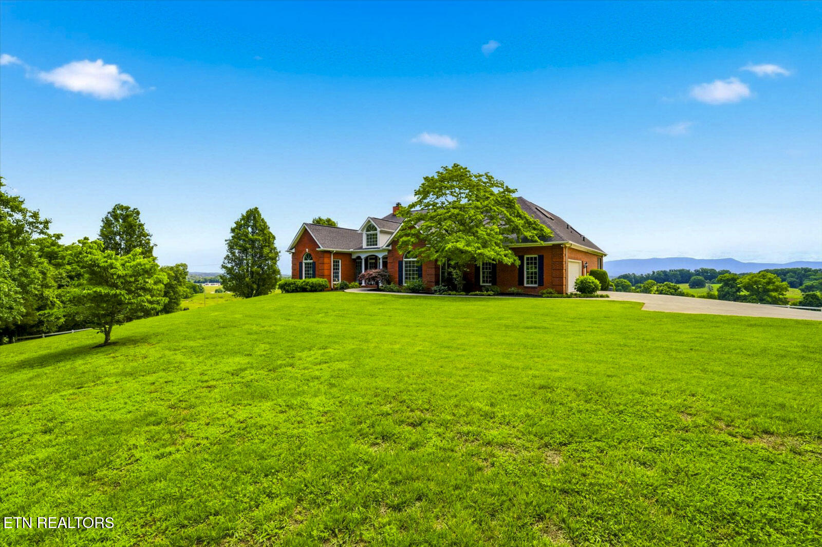 789 Tennessee 92 Dandridge TN 37725