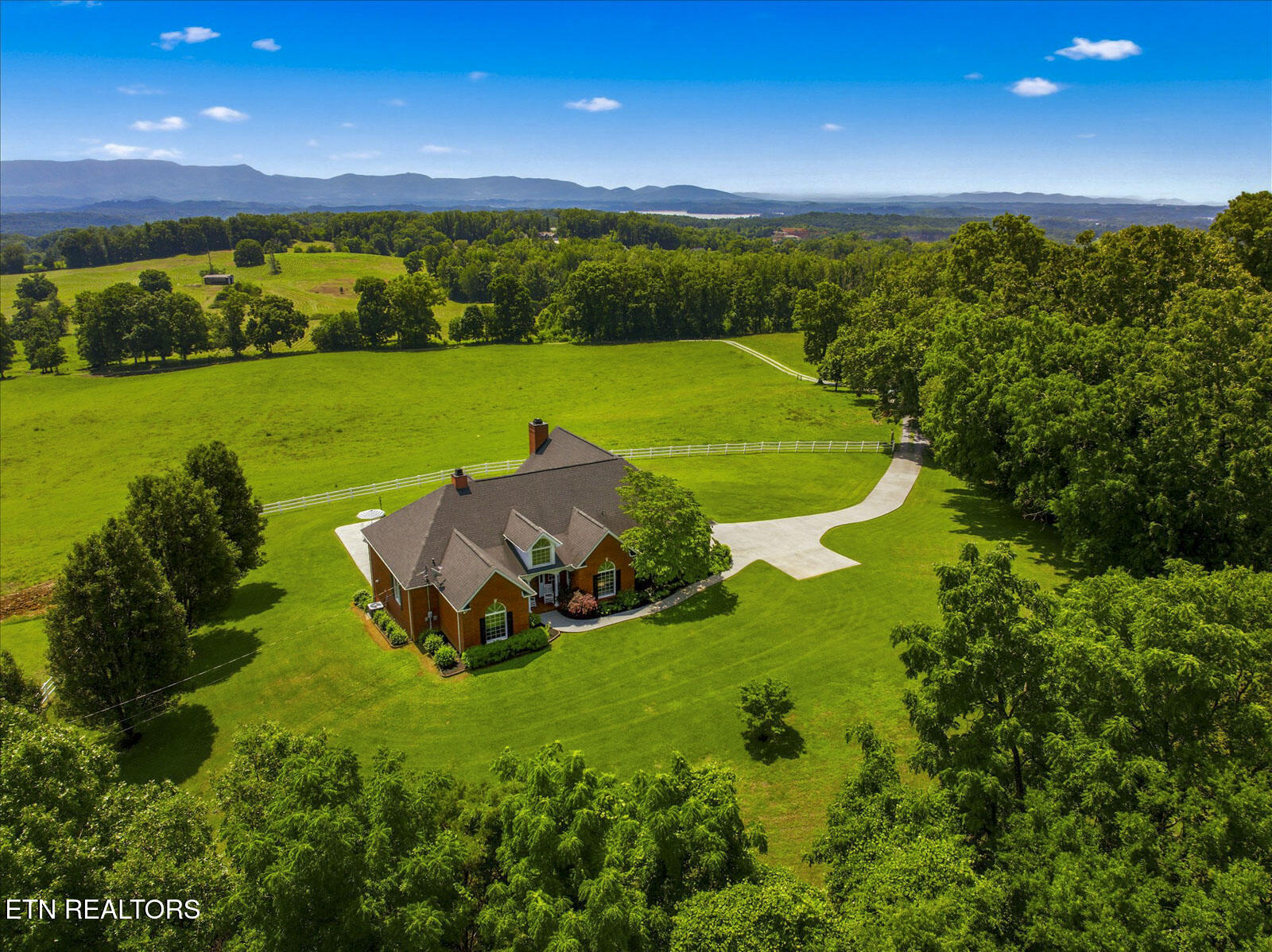 789 Tennessee 92 Dandridge TN 37725