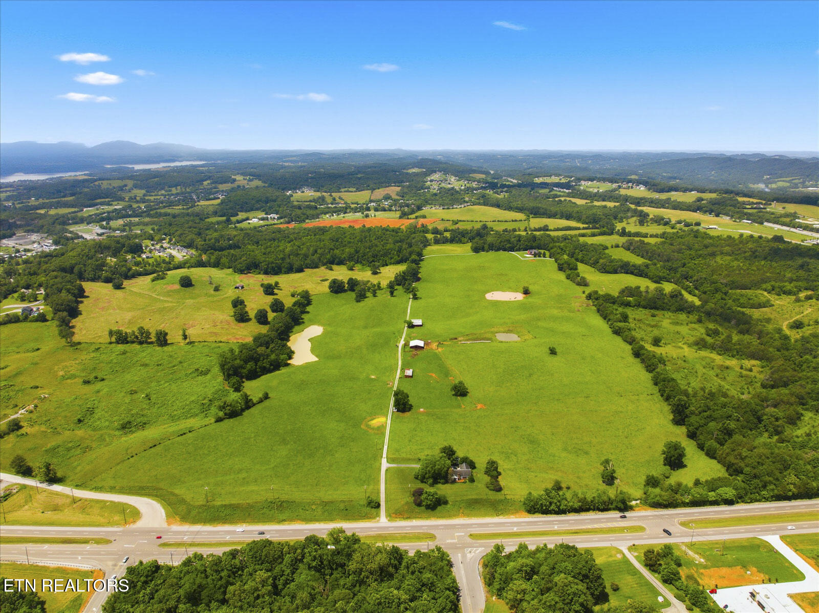 789 Tennessee 92 Dandridge TN 37725