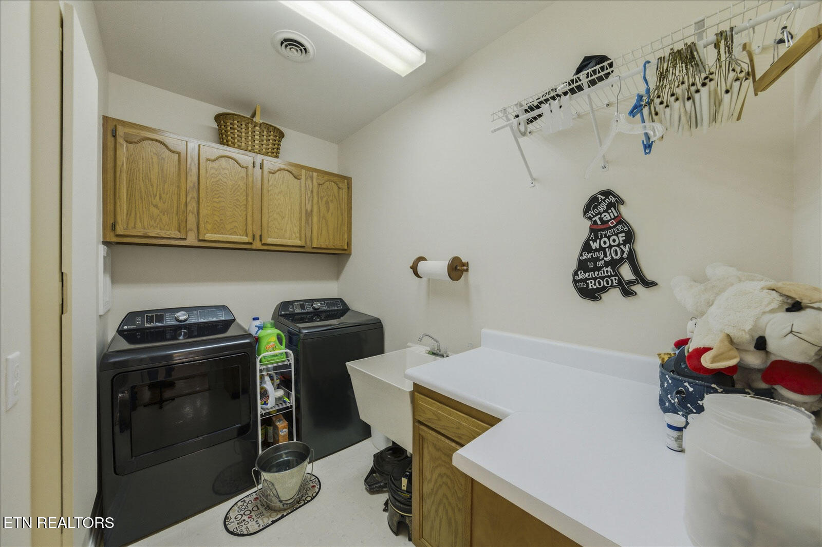 789 Tennessee 92 Dandridge TN 37725