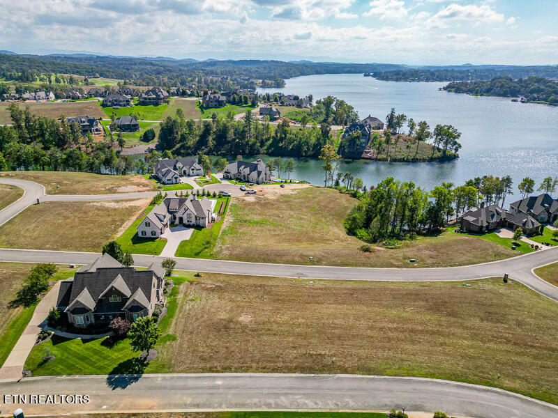 863 Castaway Lane Lenoir City TN 37772