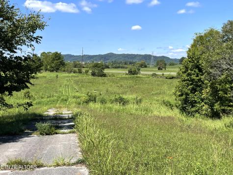 2205 Flatwoods Road Mosheim TN 37818
