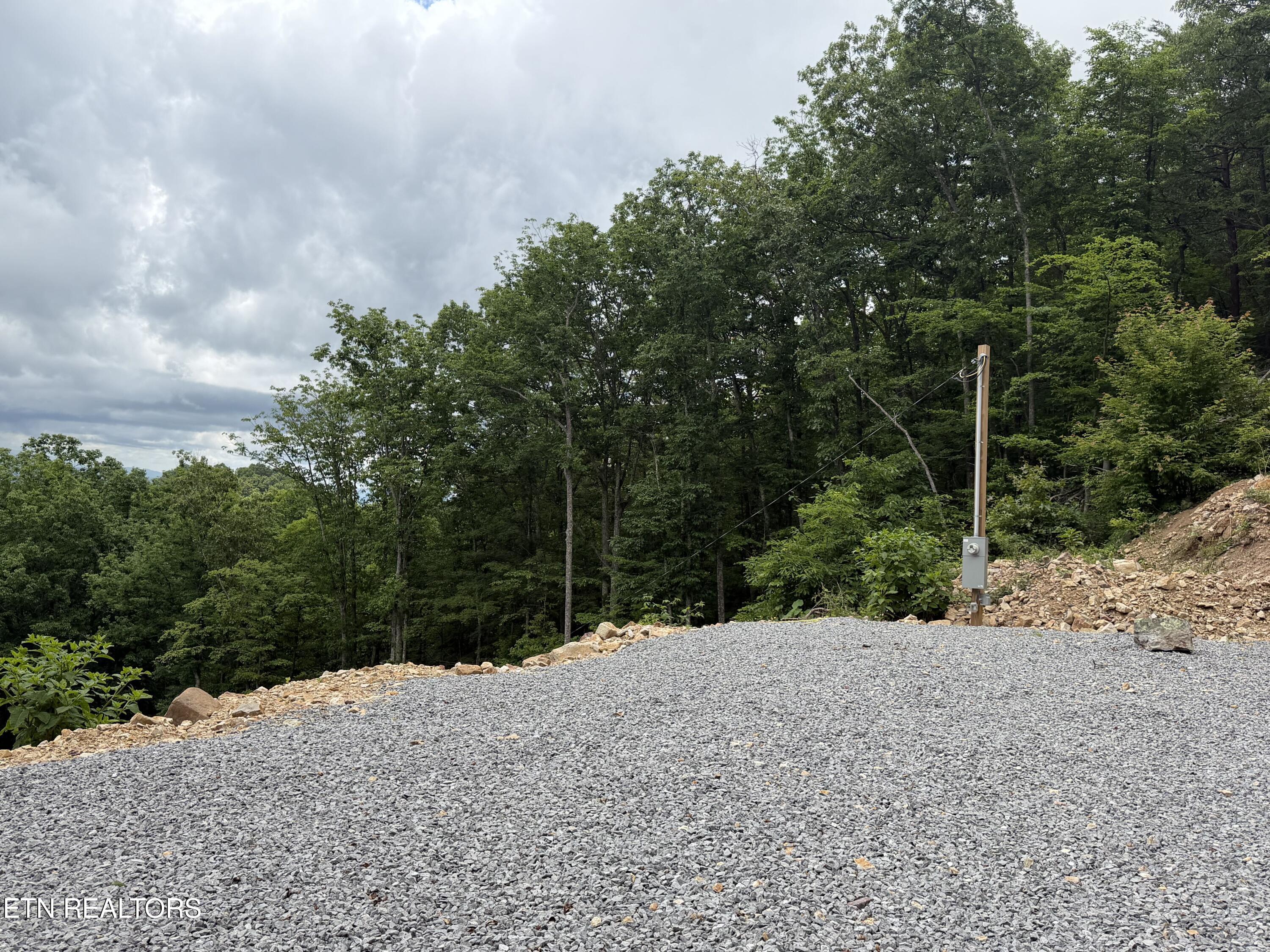 1038 Clingmans View Sevierville TN 37876