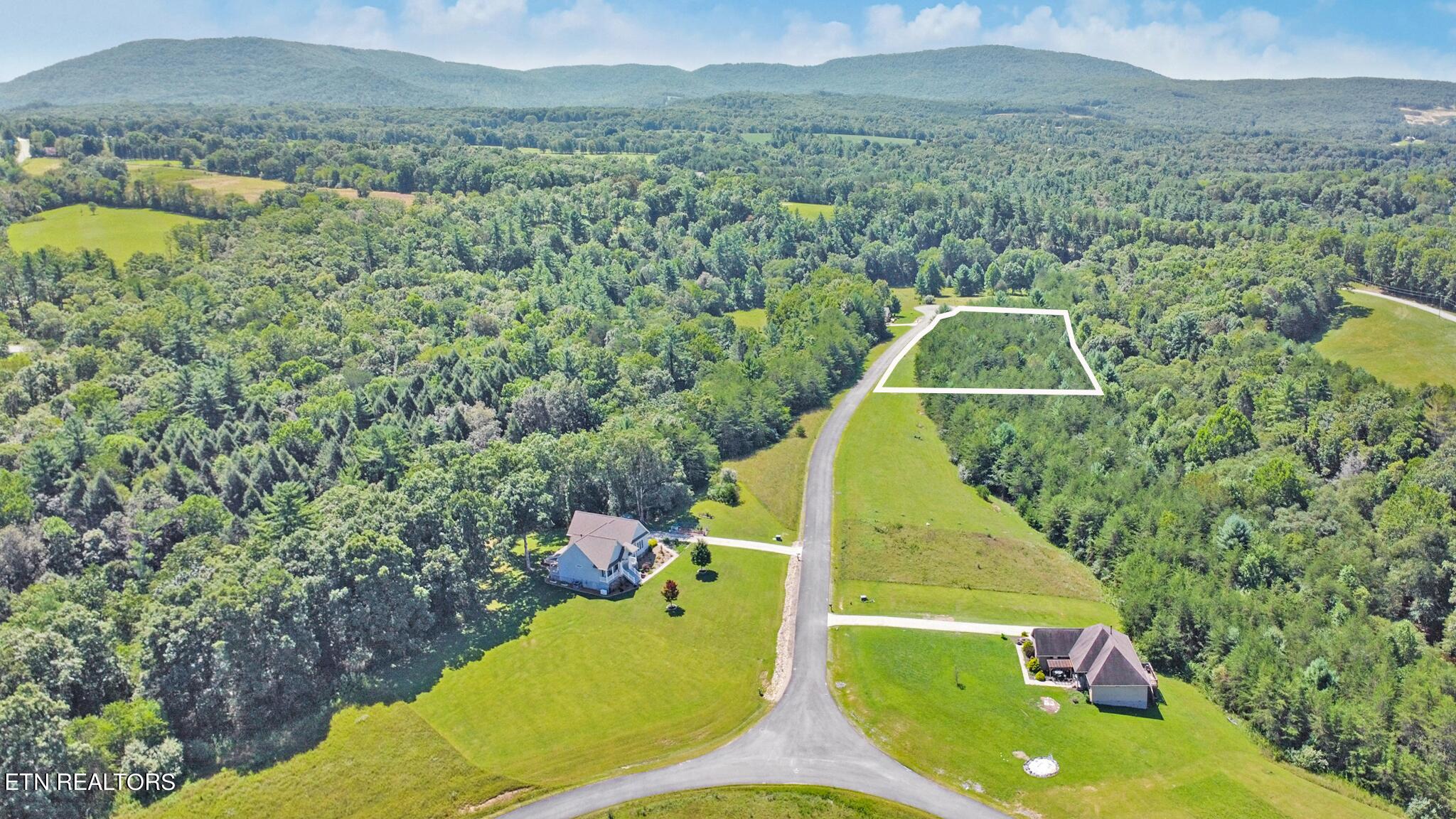 Lot 20 Daddys Creek Trail Crossville TN 38555
