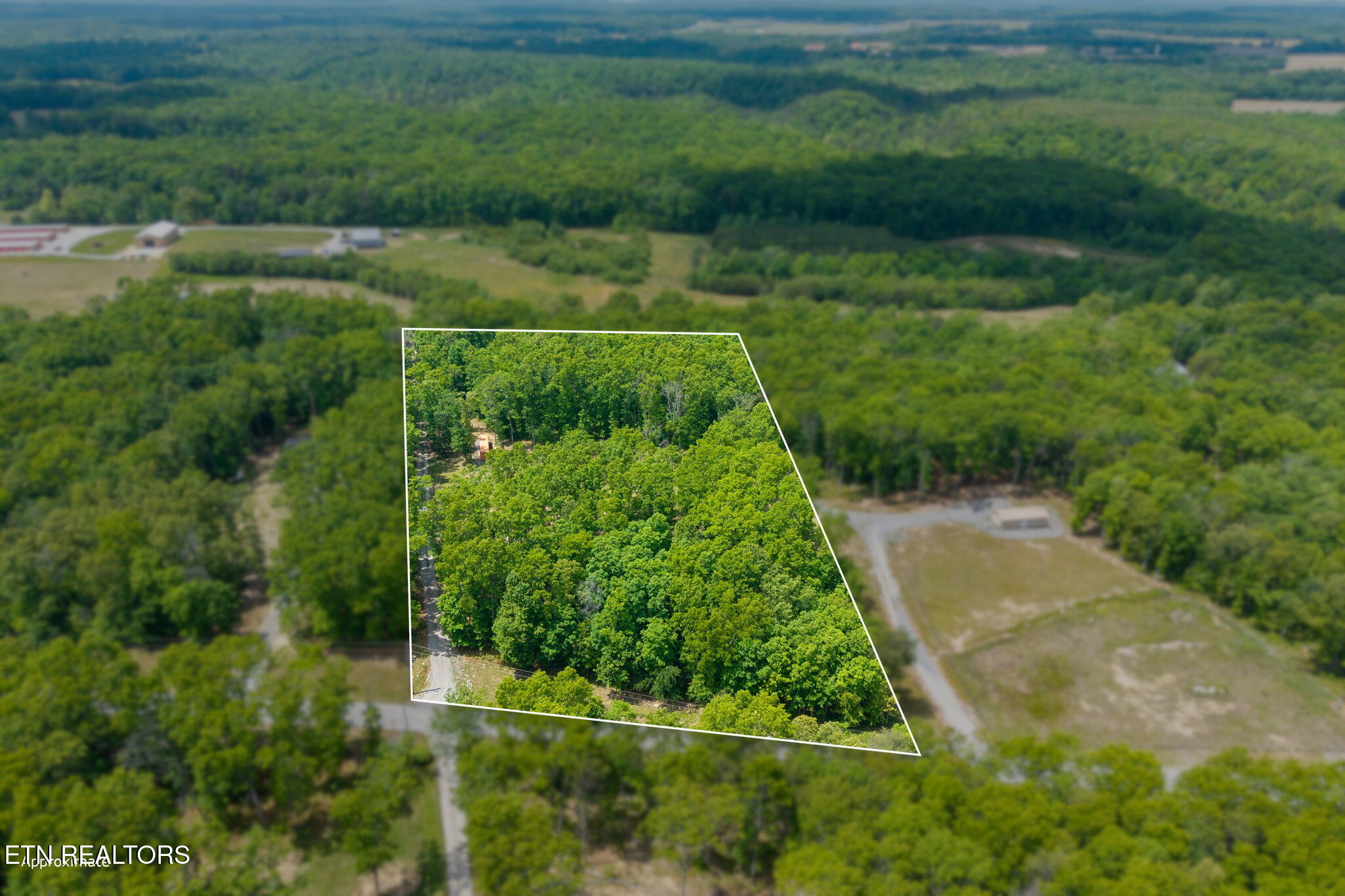 833 Little Hurricane Lane Monterey TN 38574