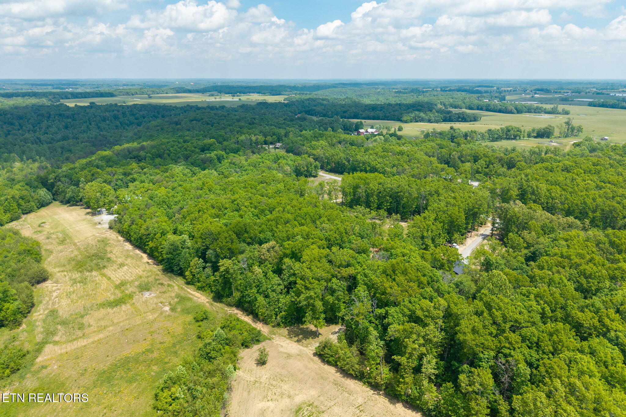 833 Little Hurricane Lane Monterey TN 38574