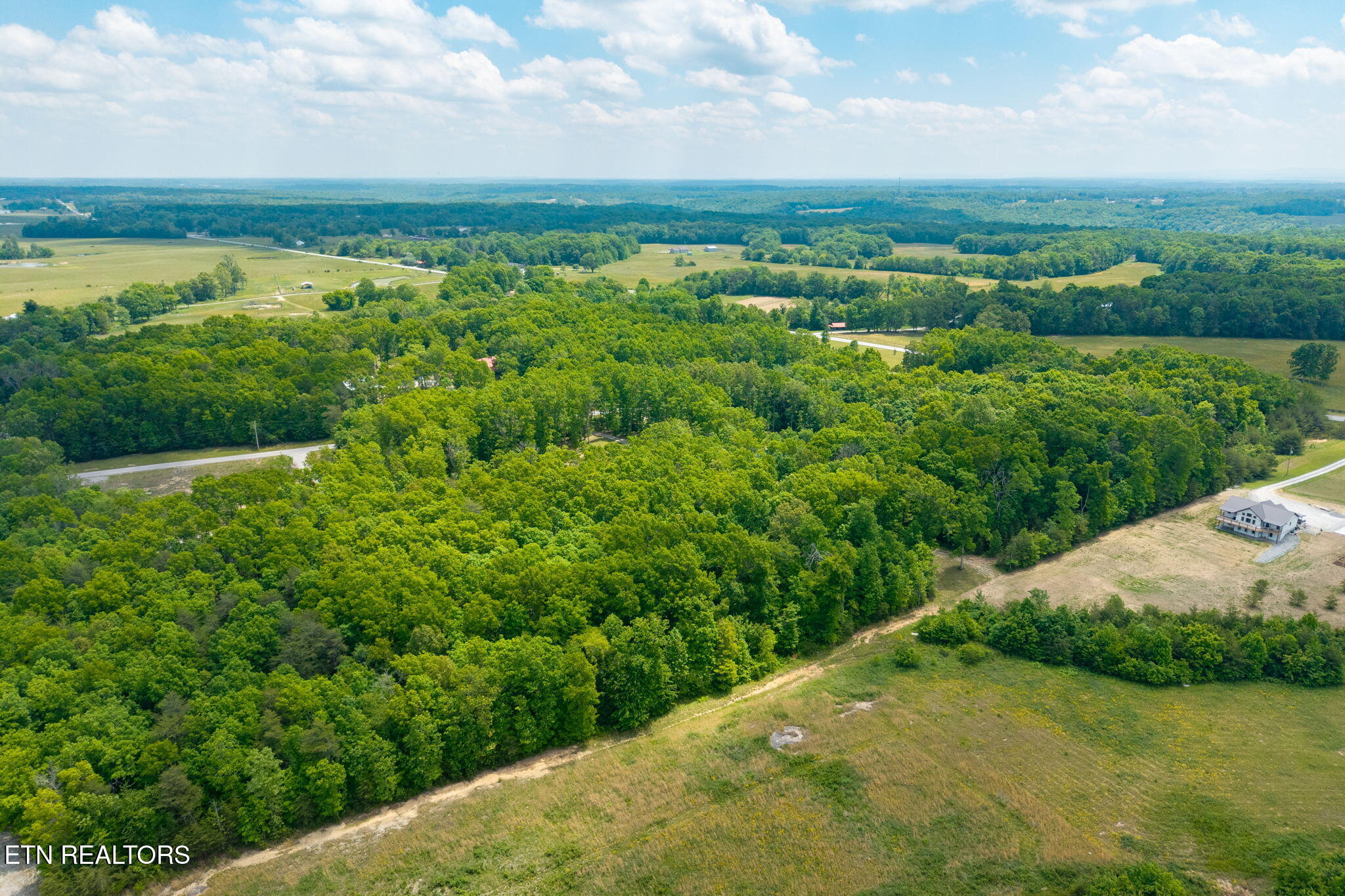 833 Little Hurricane Lane Monterey TN 38574