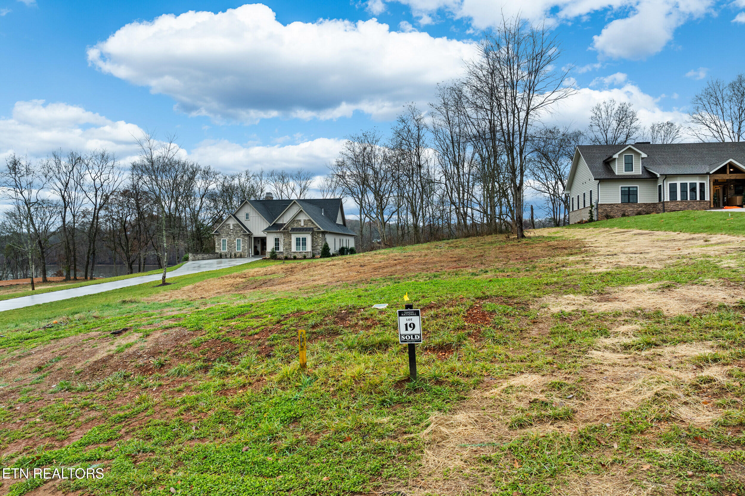 1923 Mockingbird Lane Loudon TN 37774