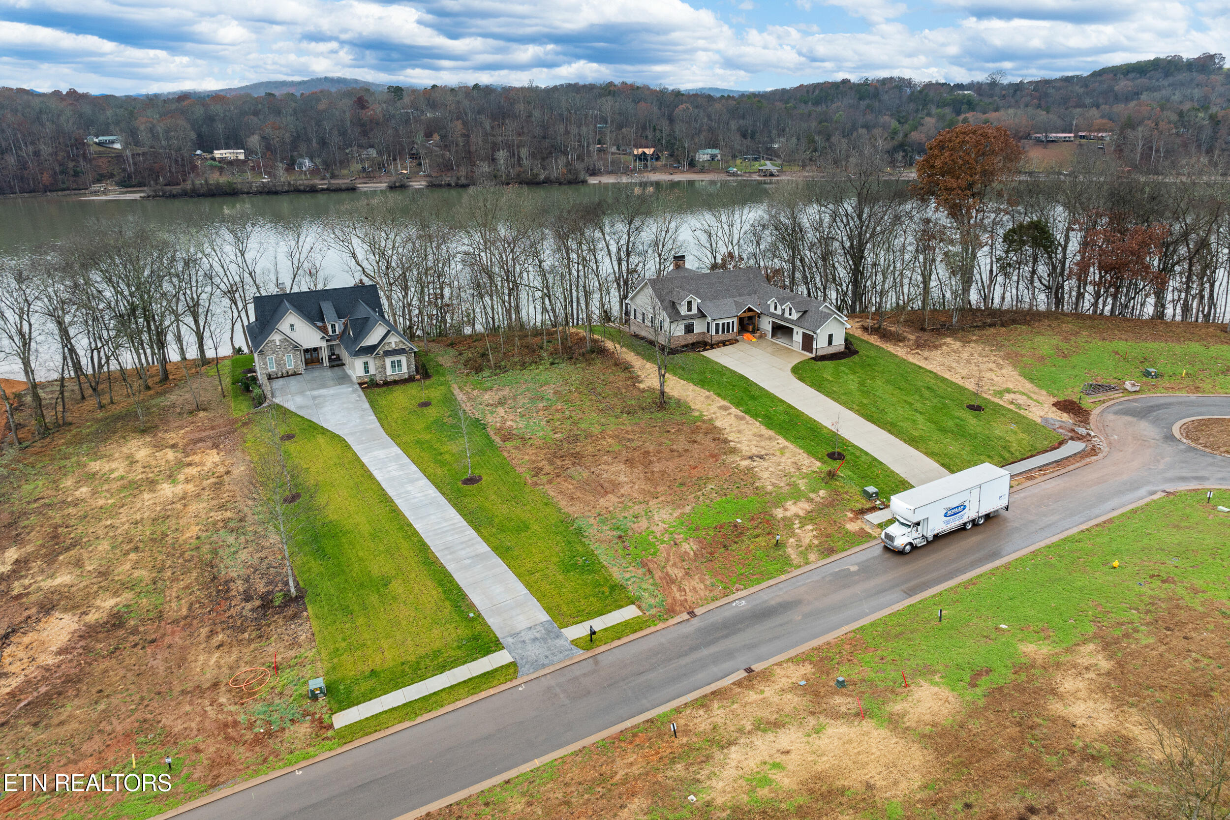 1923 Mockingbird Lane Loudon TN 37774