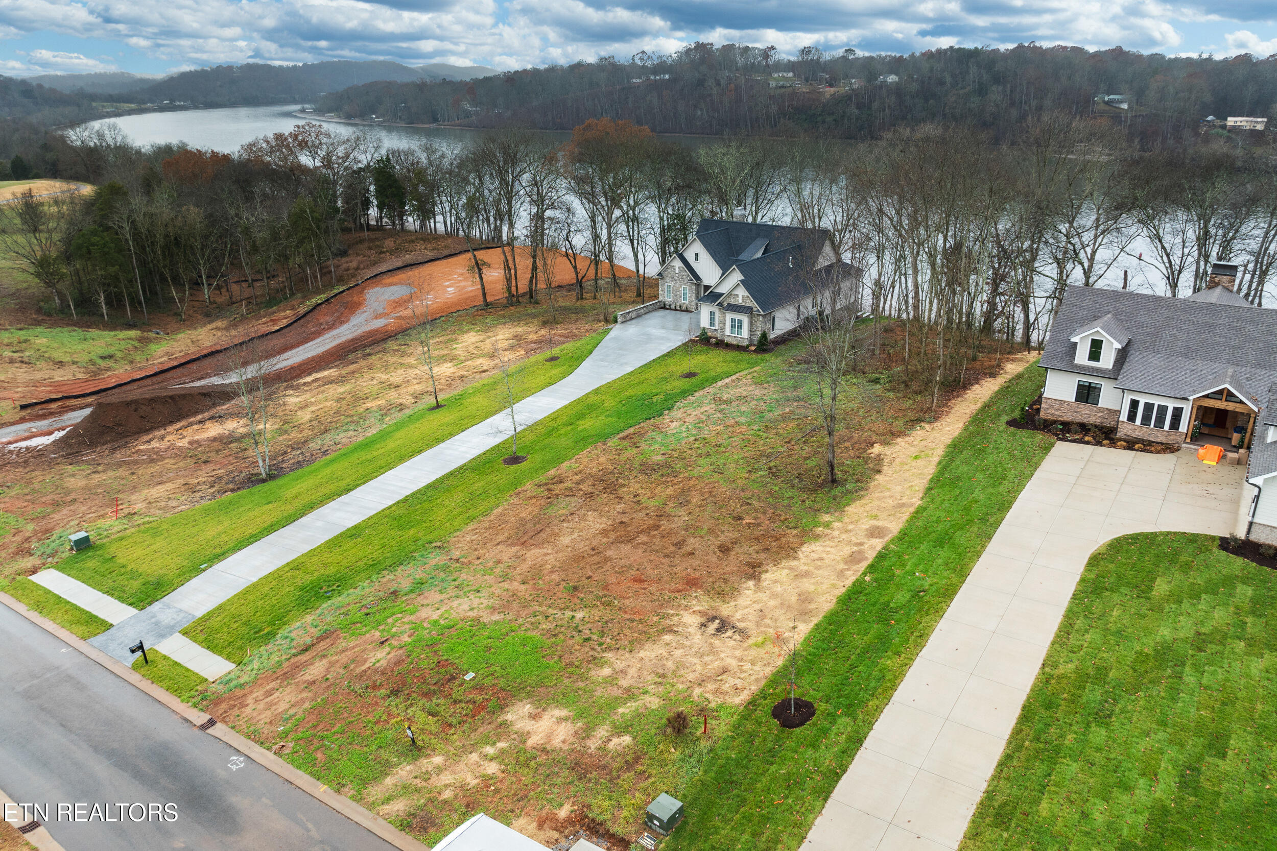 1923 Mockingbird Lane Loudon TN 37774