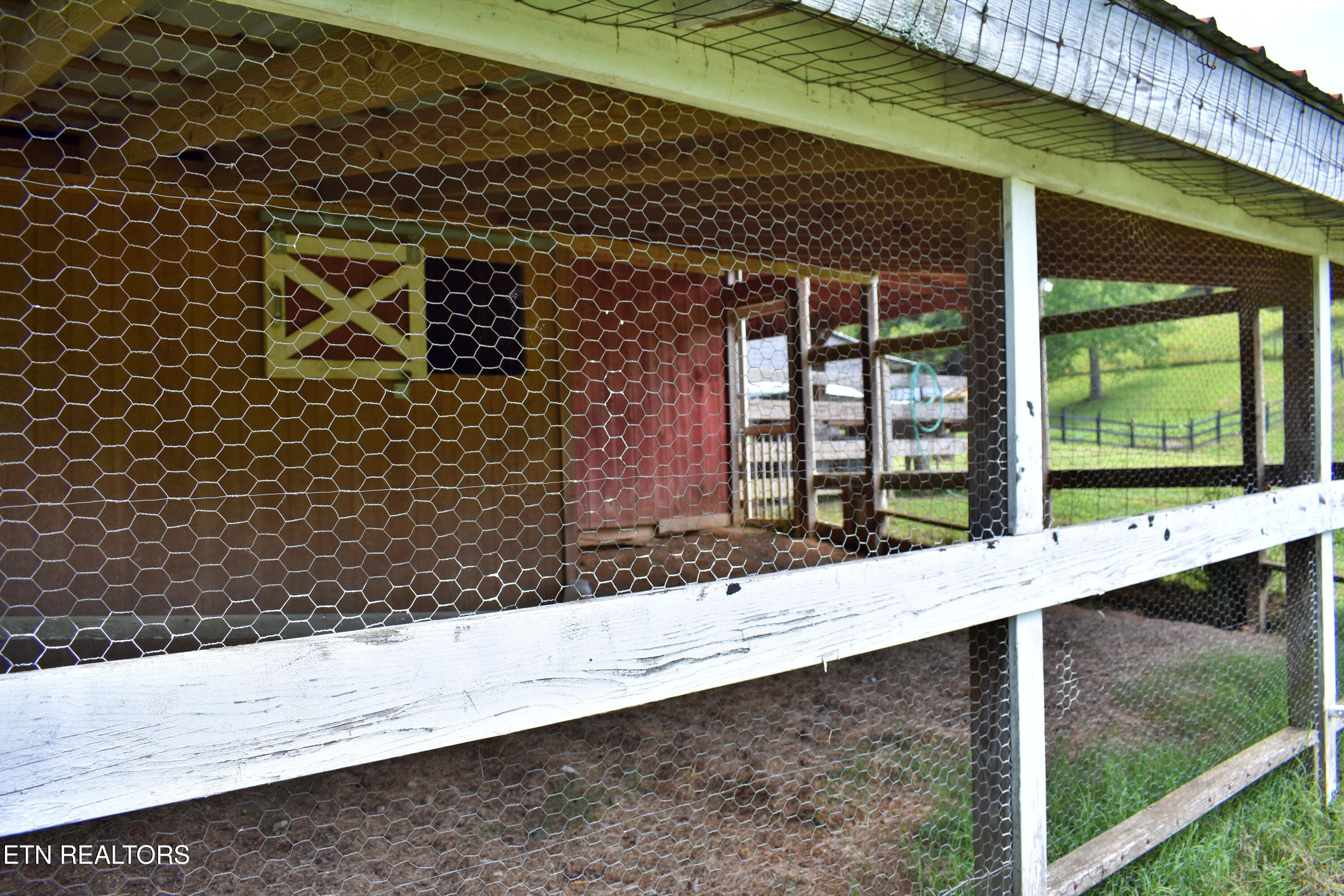 1319 Ideal Valley Road Spring City TN 37381