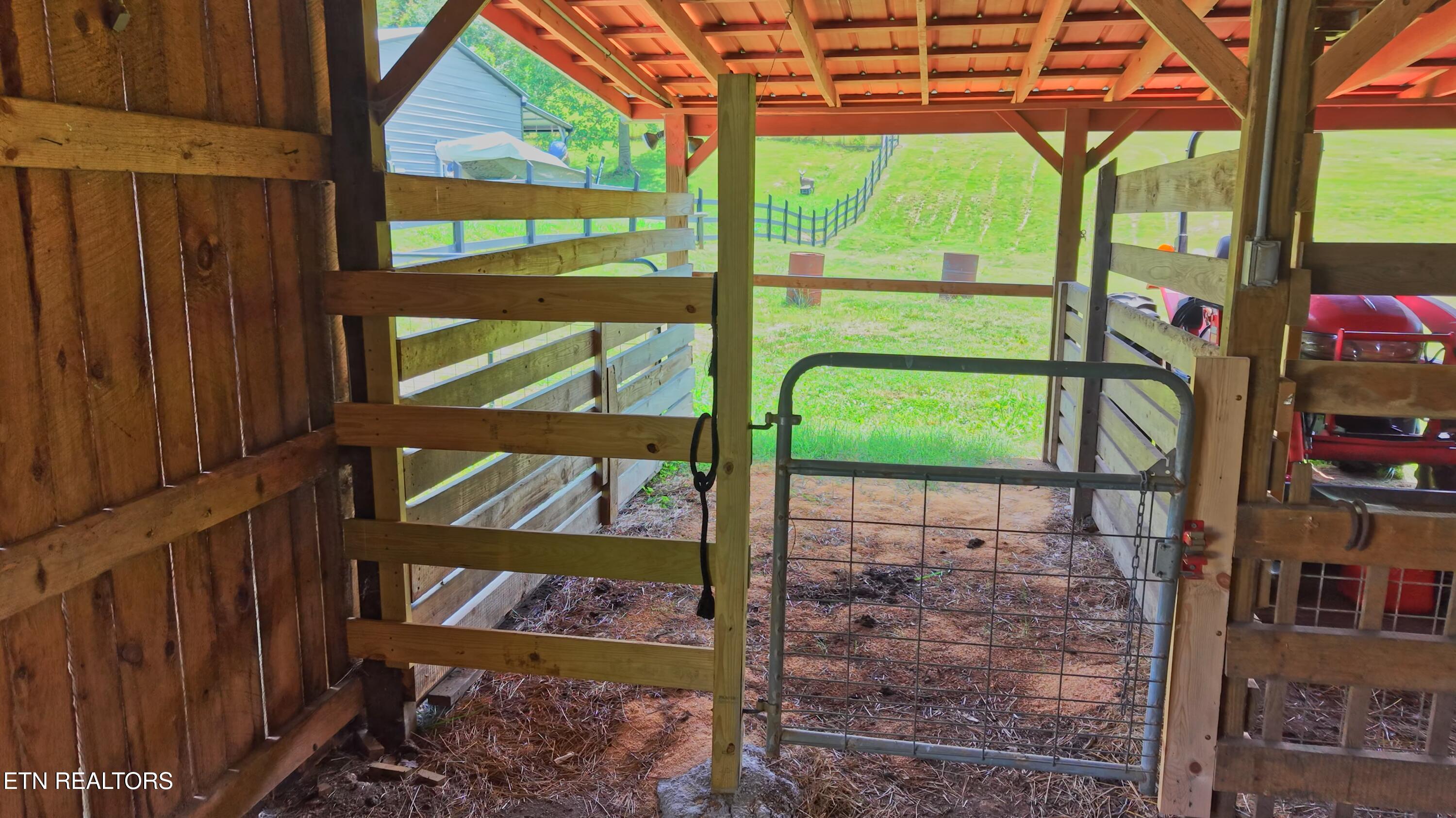 1319 Ideal Valley Road Spring City TN 37381