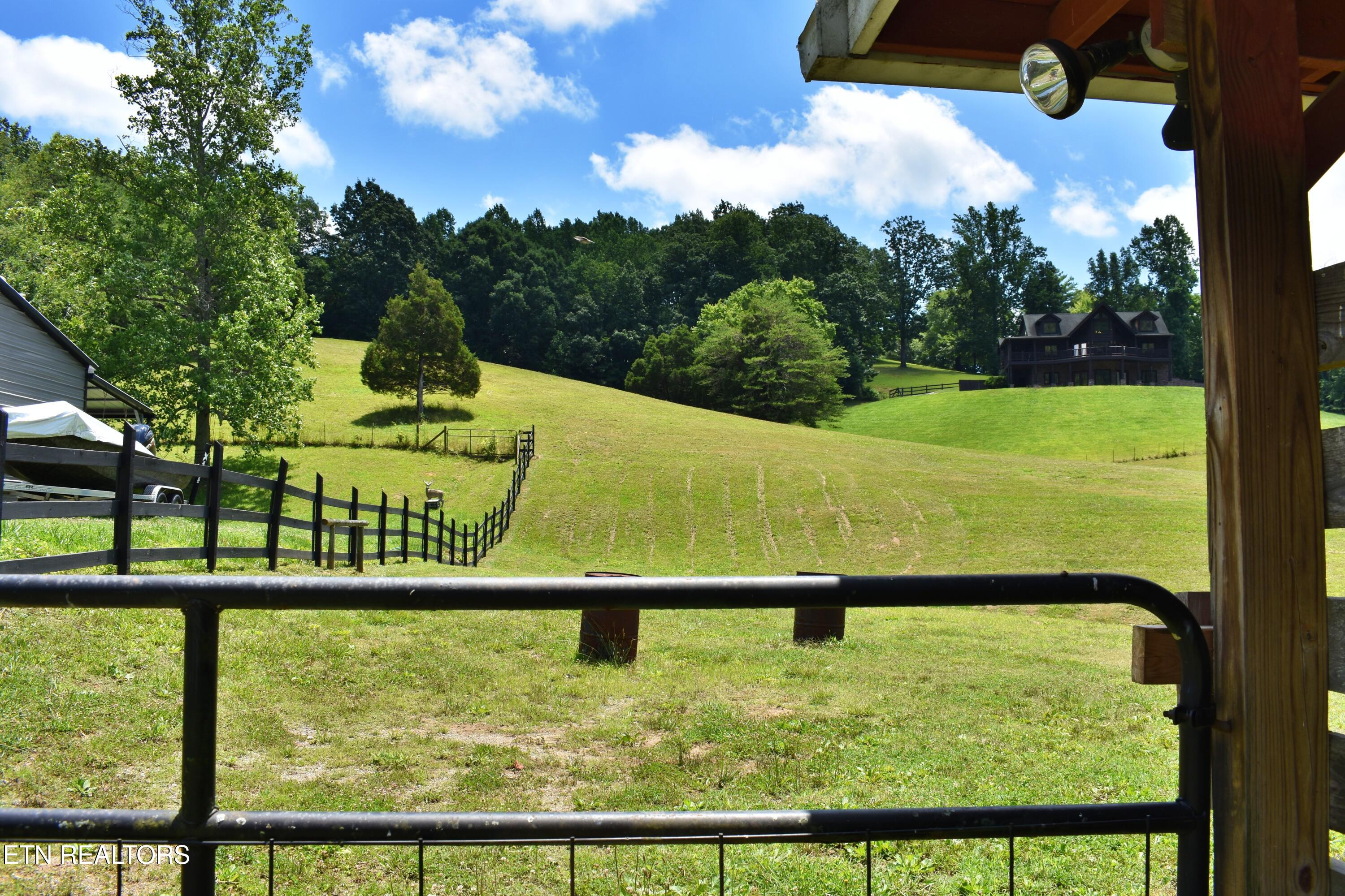 1319 Ideal Valley Road Spring City TN 37381