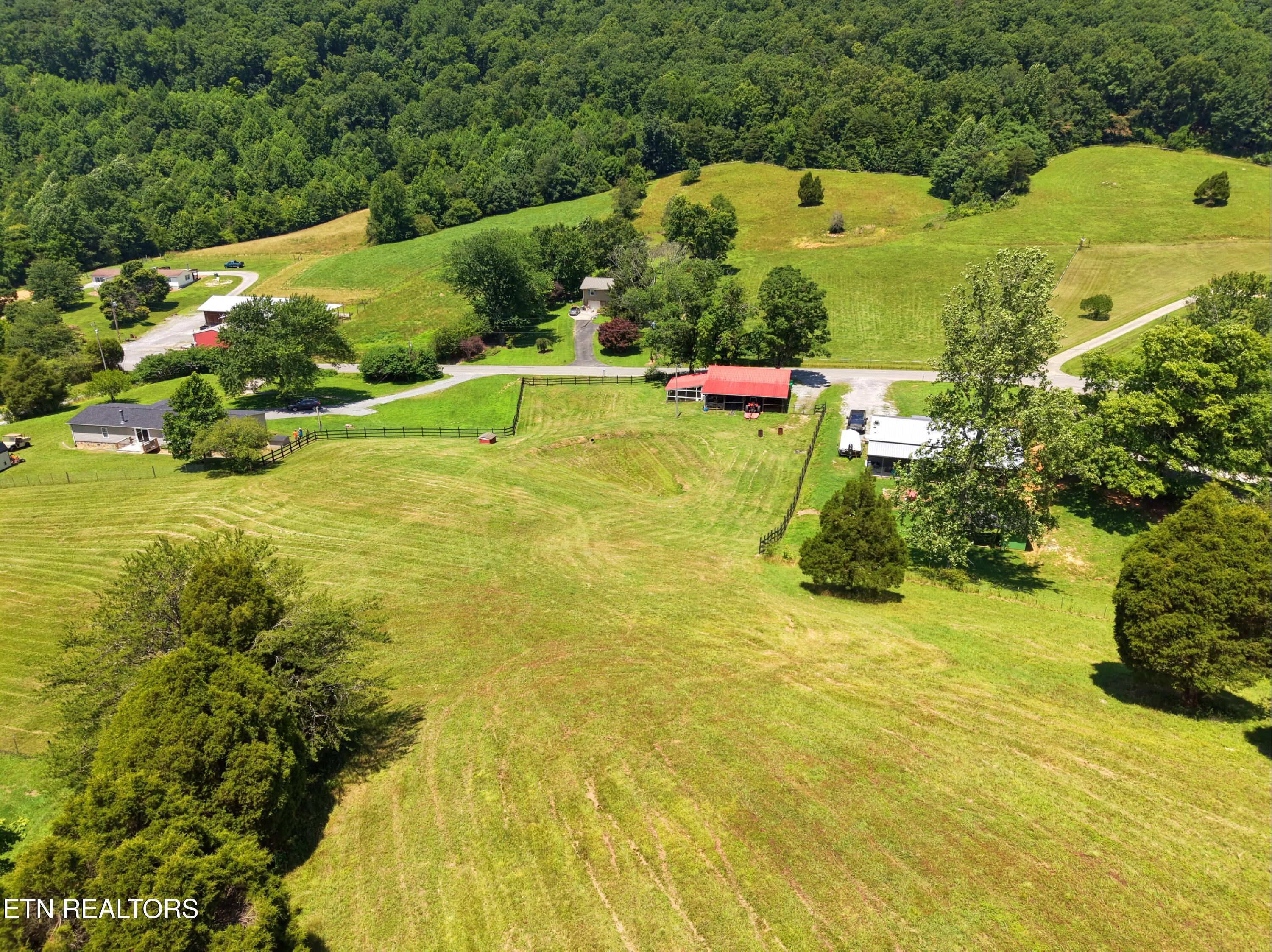 1319 Ideal Valley Road Spring City TN 37381