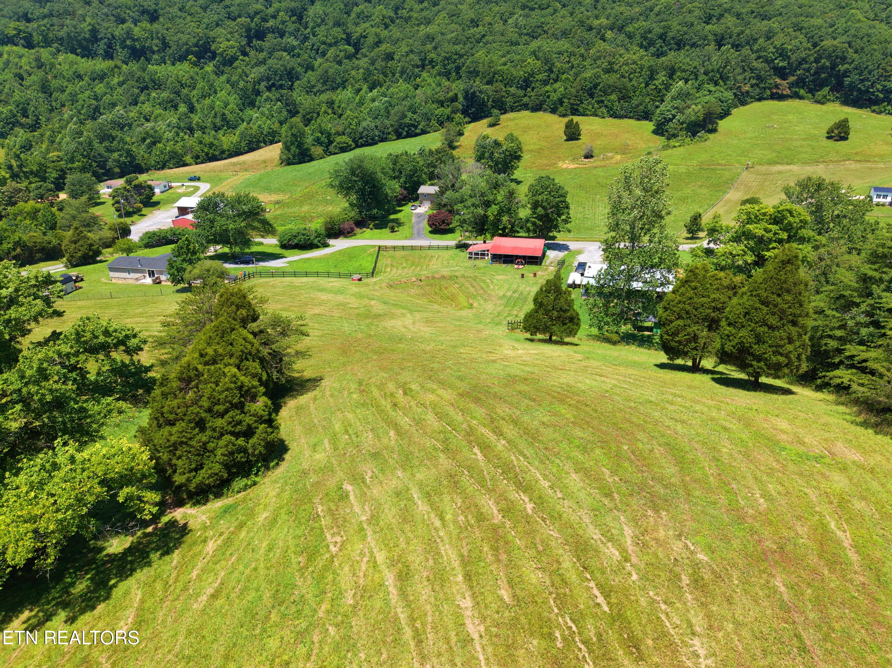 1319 Ideal Valley Road Spring City TN 37381