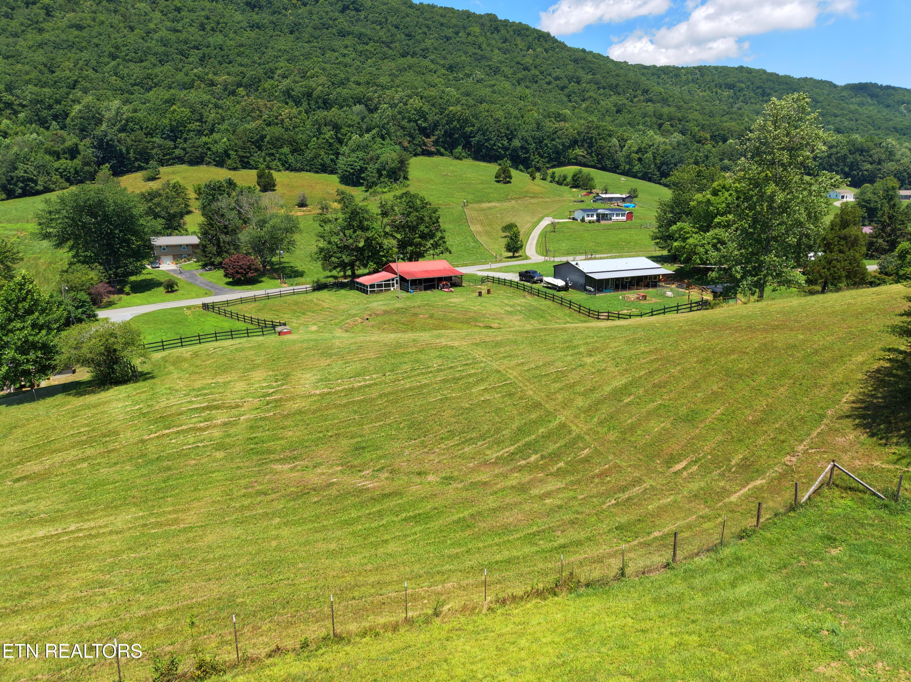 1319 Ideal Valley Road Spring City TN 37381