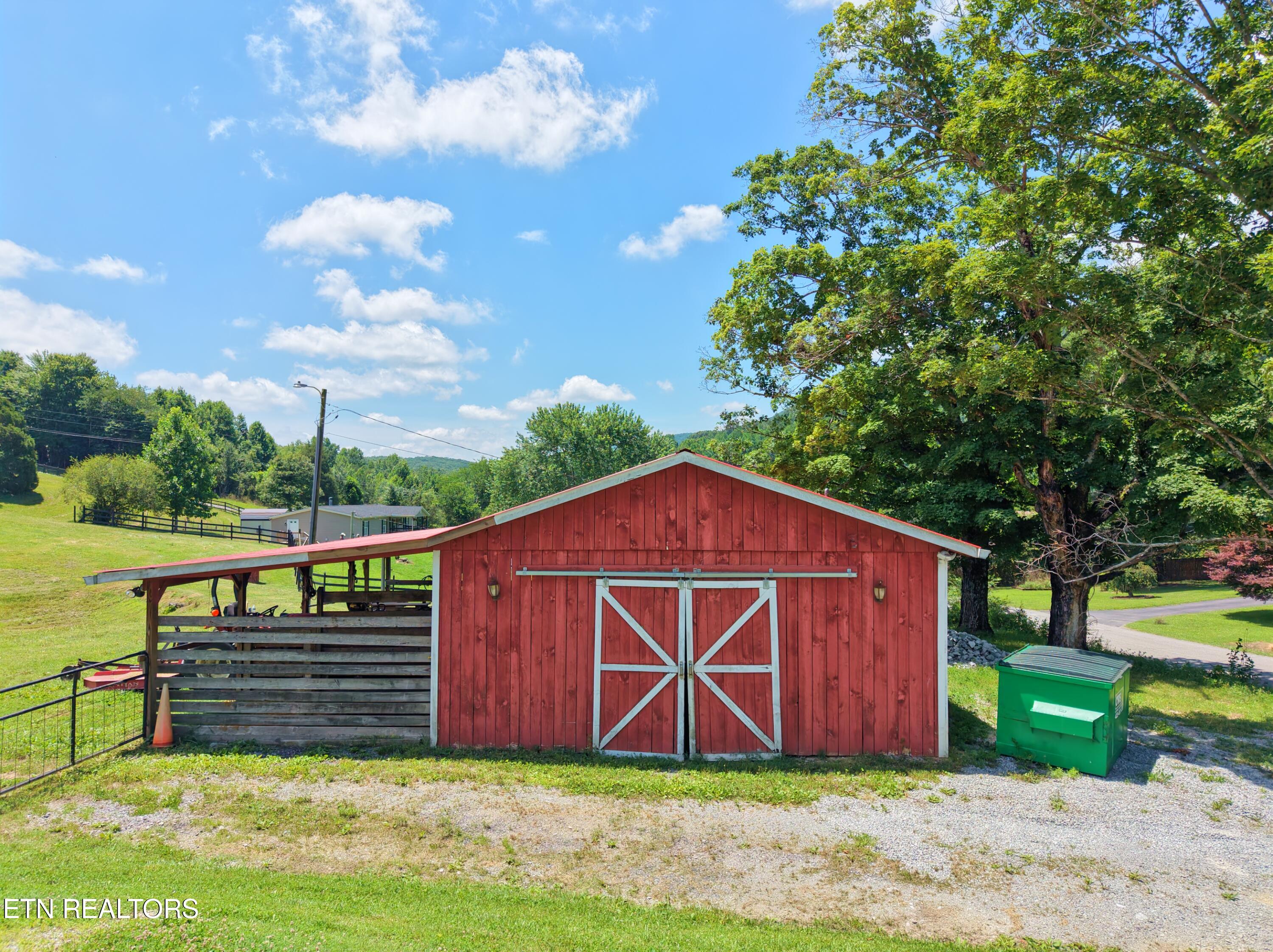 1319 Ideal Valley Road Spring City TN 37381