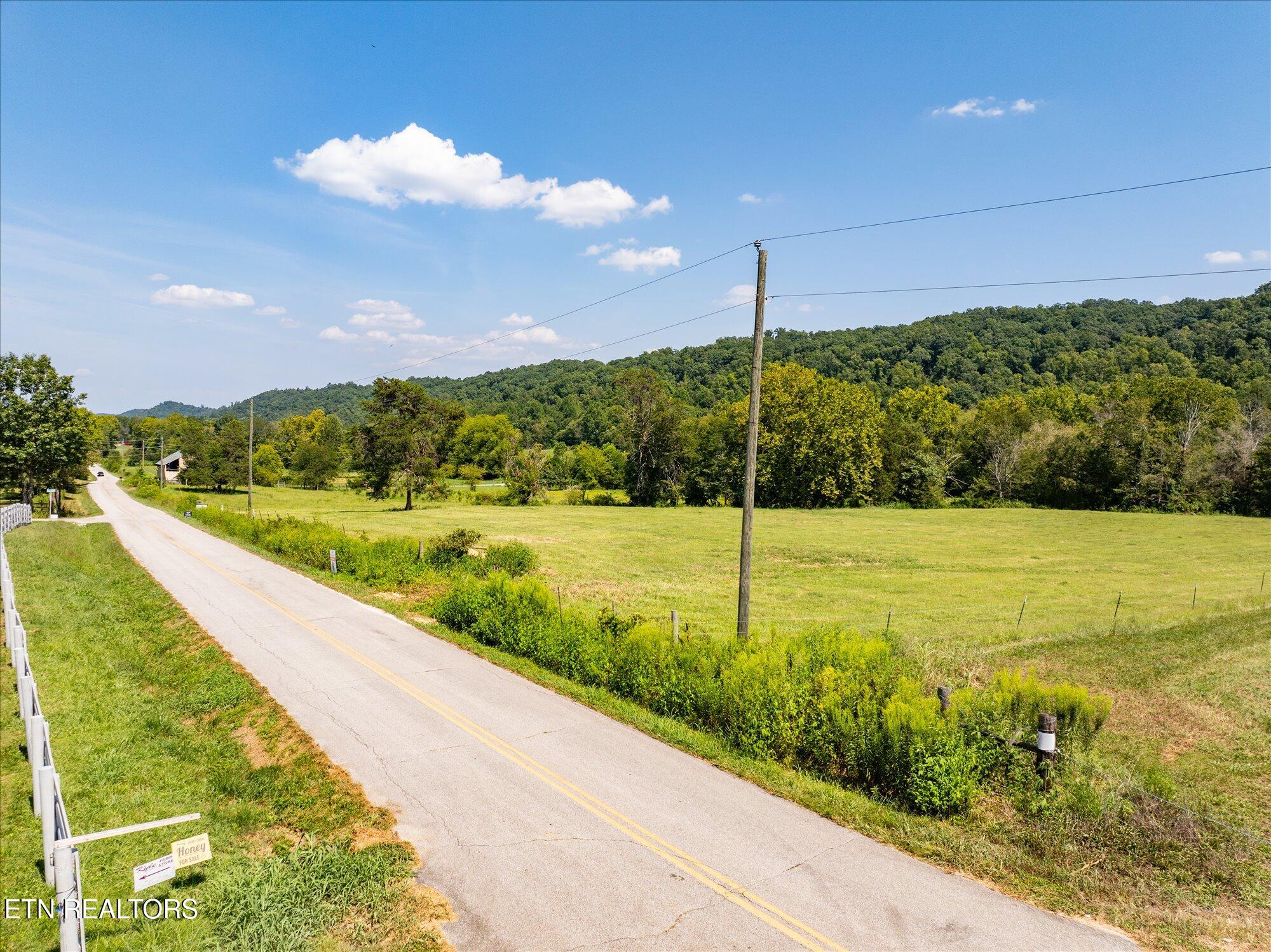 701 Paint Rock Valley Road Philadelphia TN 37846