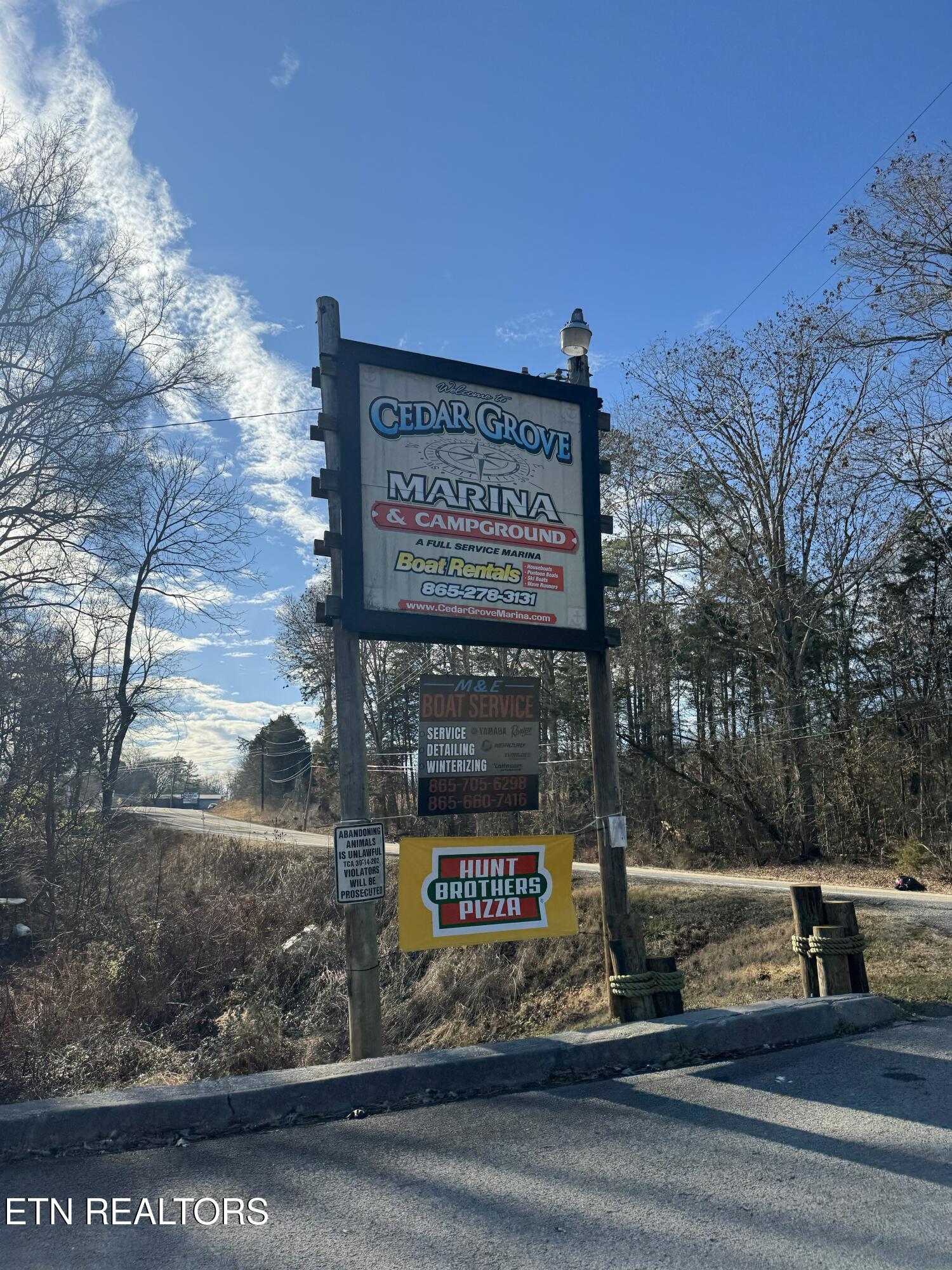 Molly Hollow Road New Tazewell TN 37825