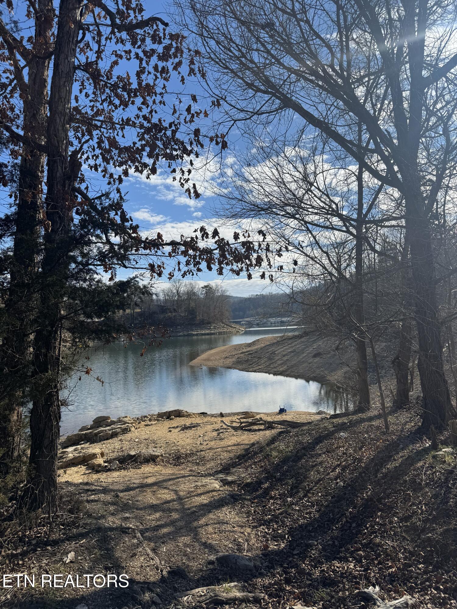 Molly Hollow Road New Tazewell TN 37825