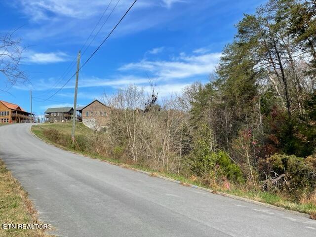 Oak Lake Drive Drive Sevierville TN 37876