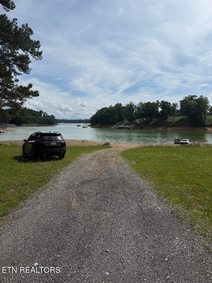 Beechwood Drive Dandridge TN 37725