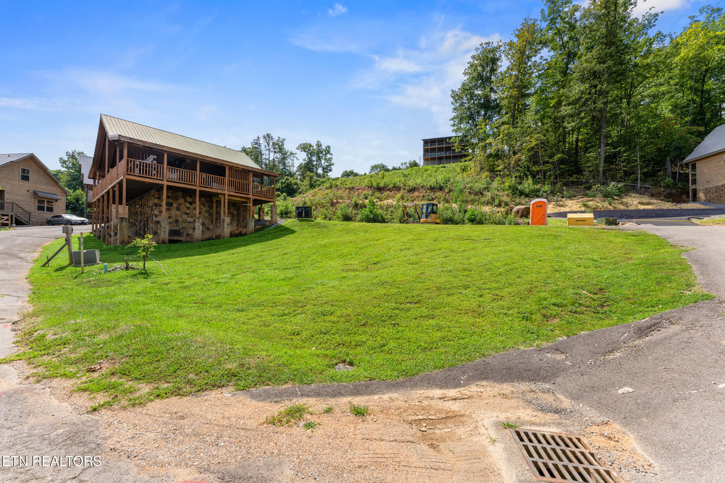 Pine Peak Way Pigeon Forge TN 37862