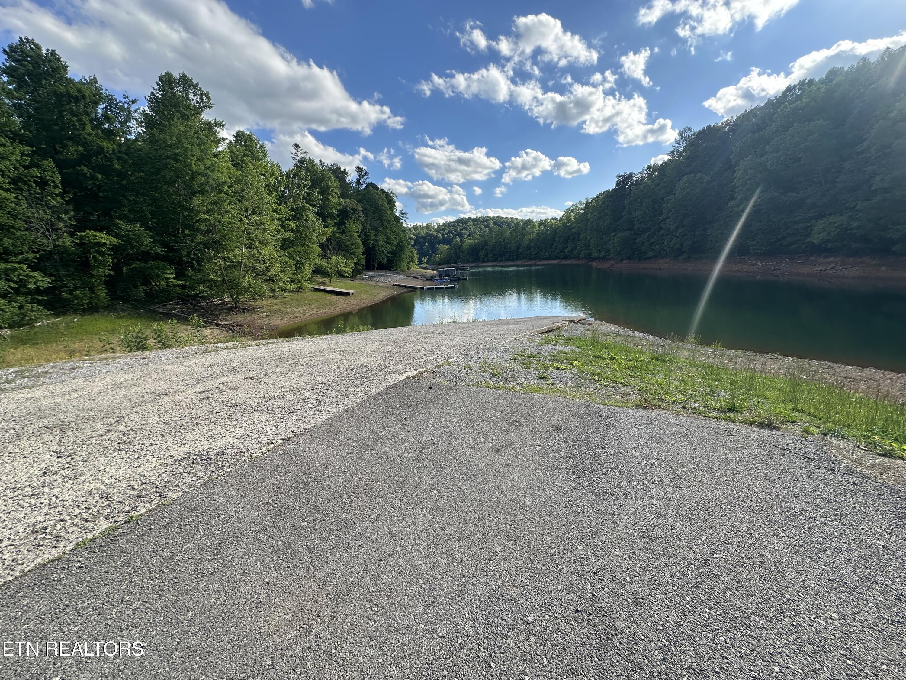 Pine Hollow Road Jacksboro TN 37757