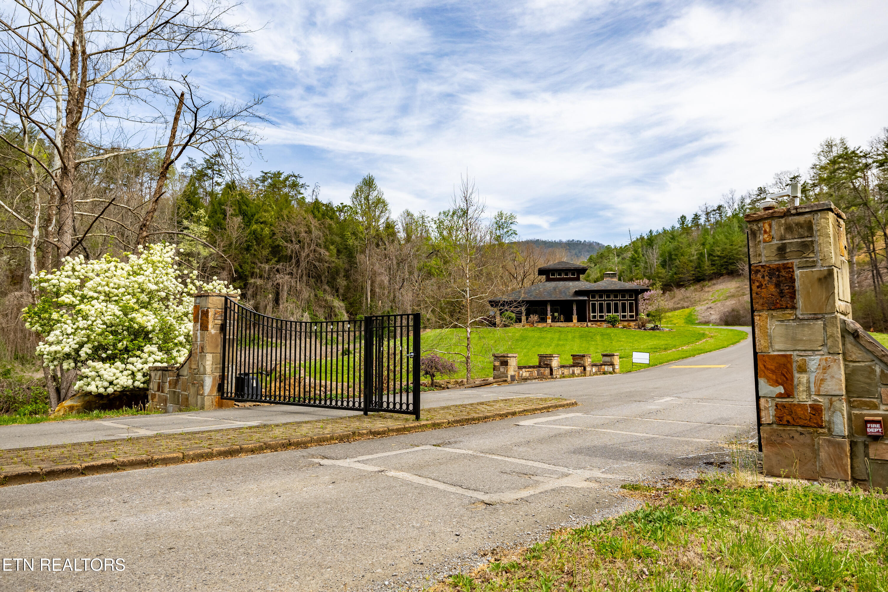 Mountain Ash Way Sevierville TN 37876