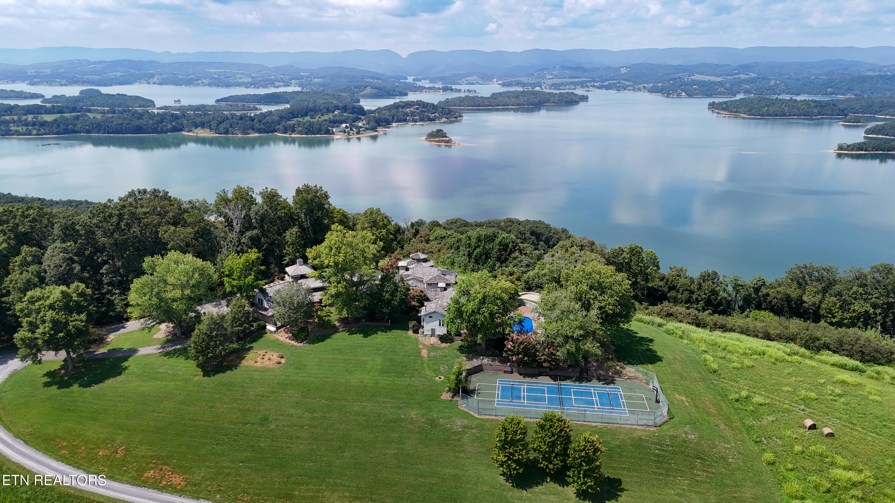 2414 Starboard Crest Road Morristown TN 37814