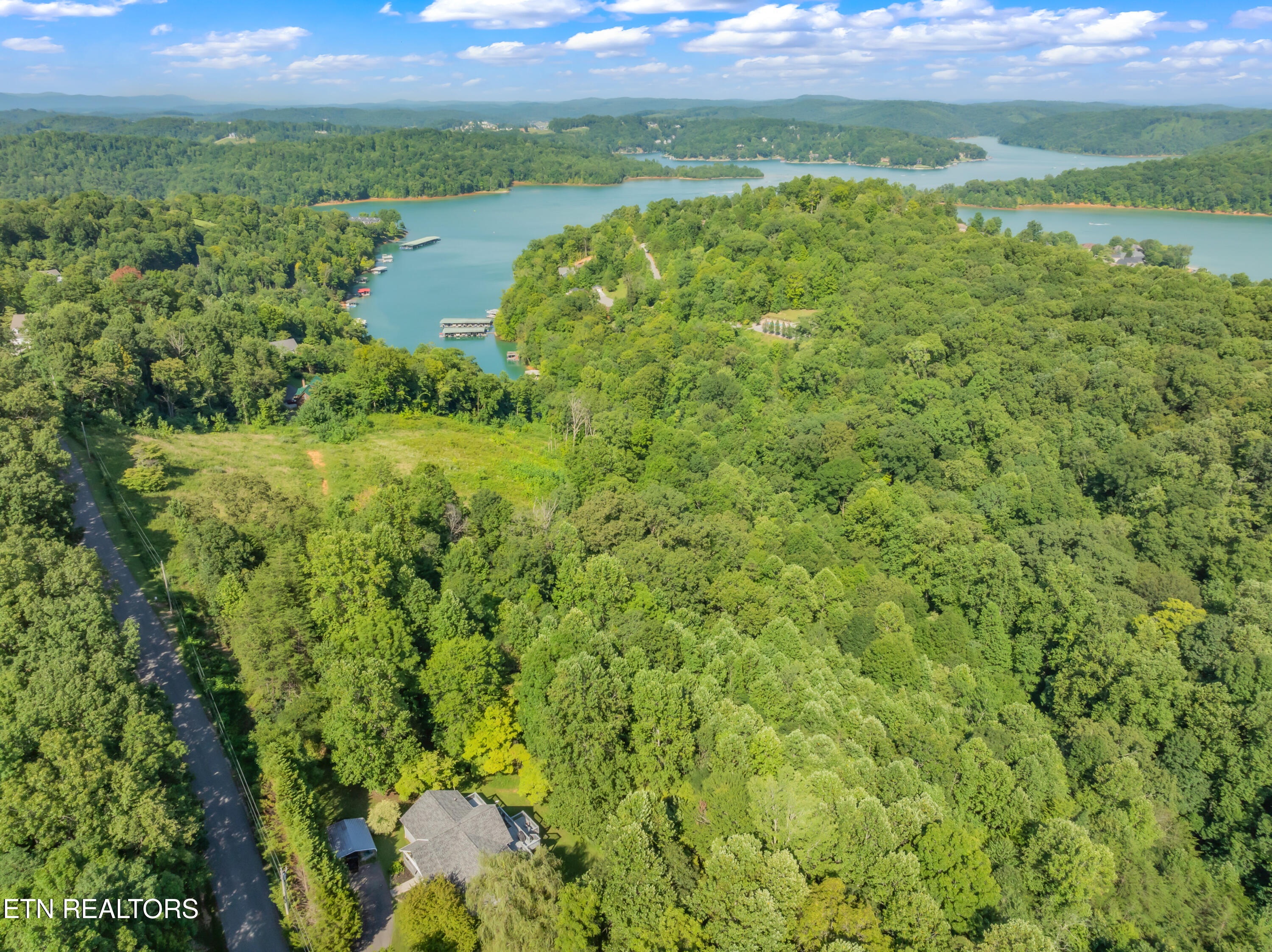 6 Shanghai Landing Lane Lafollette TN 37766