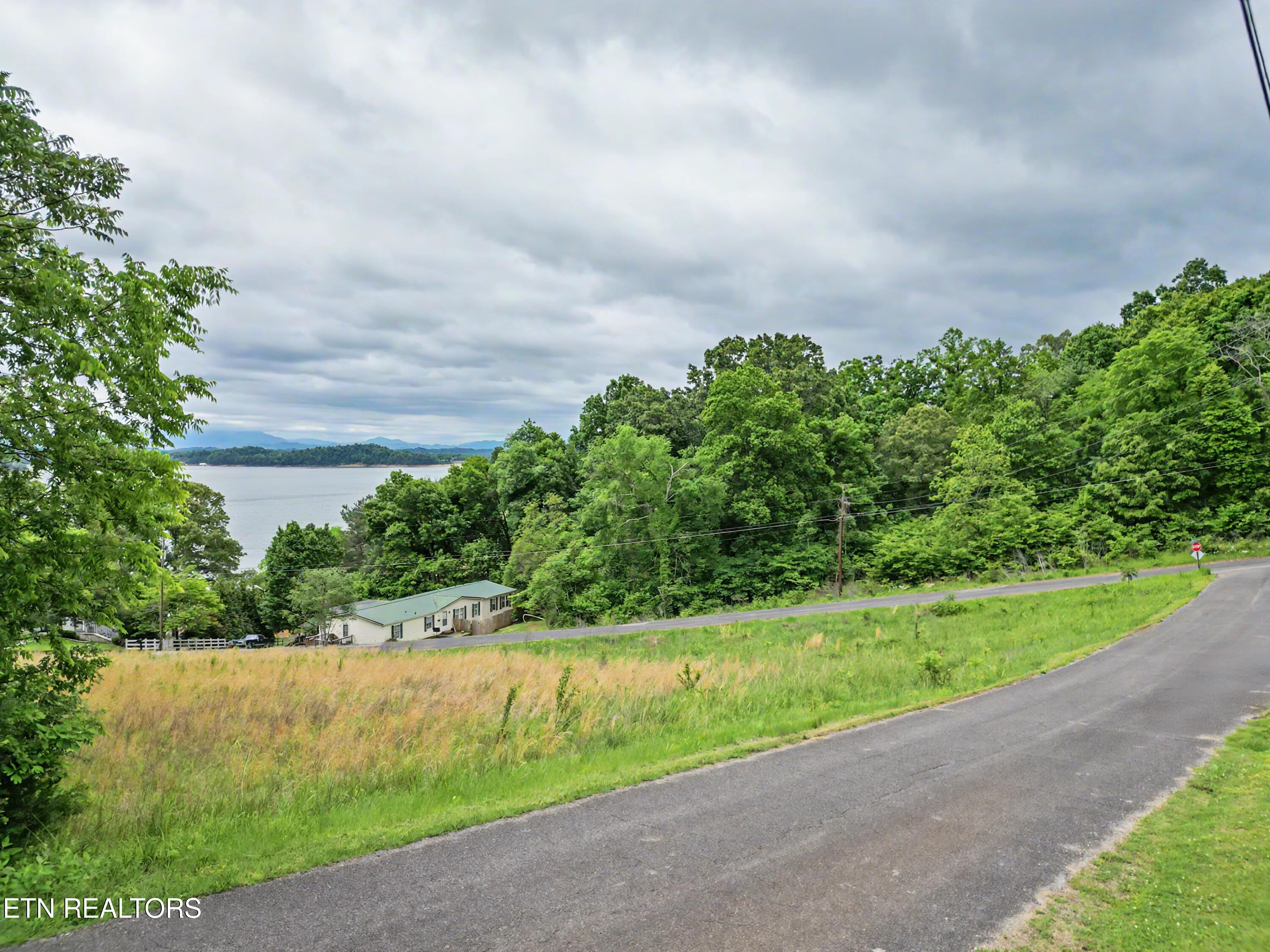 1107 Evergreen Trail Dandridge TN 37725