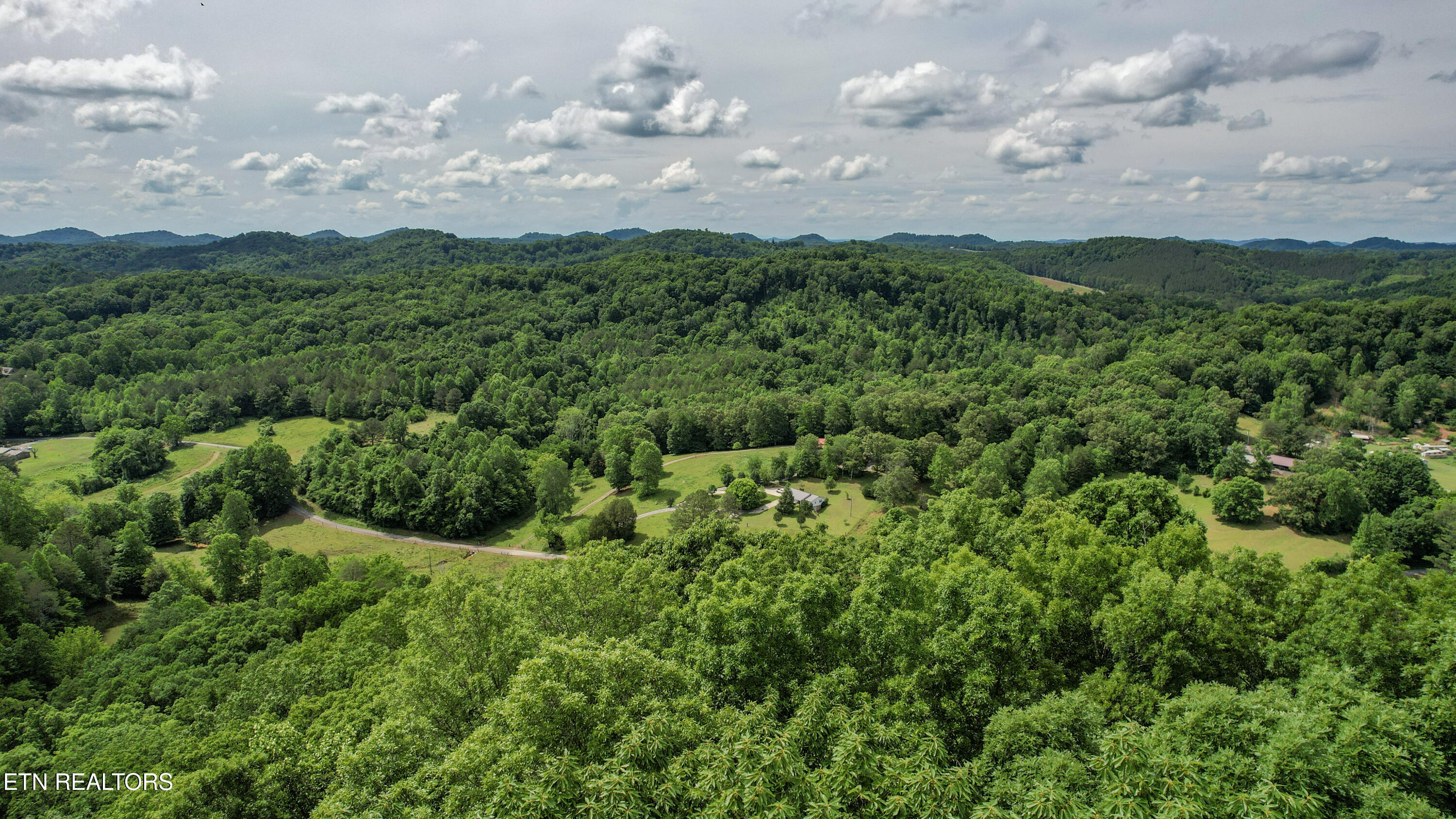 Shoal Creek Road Englewood TN 37329