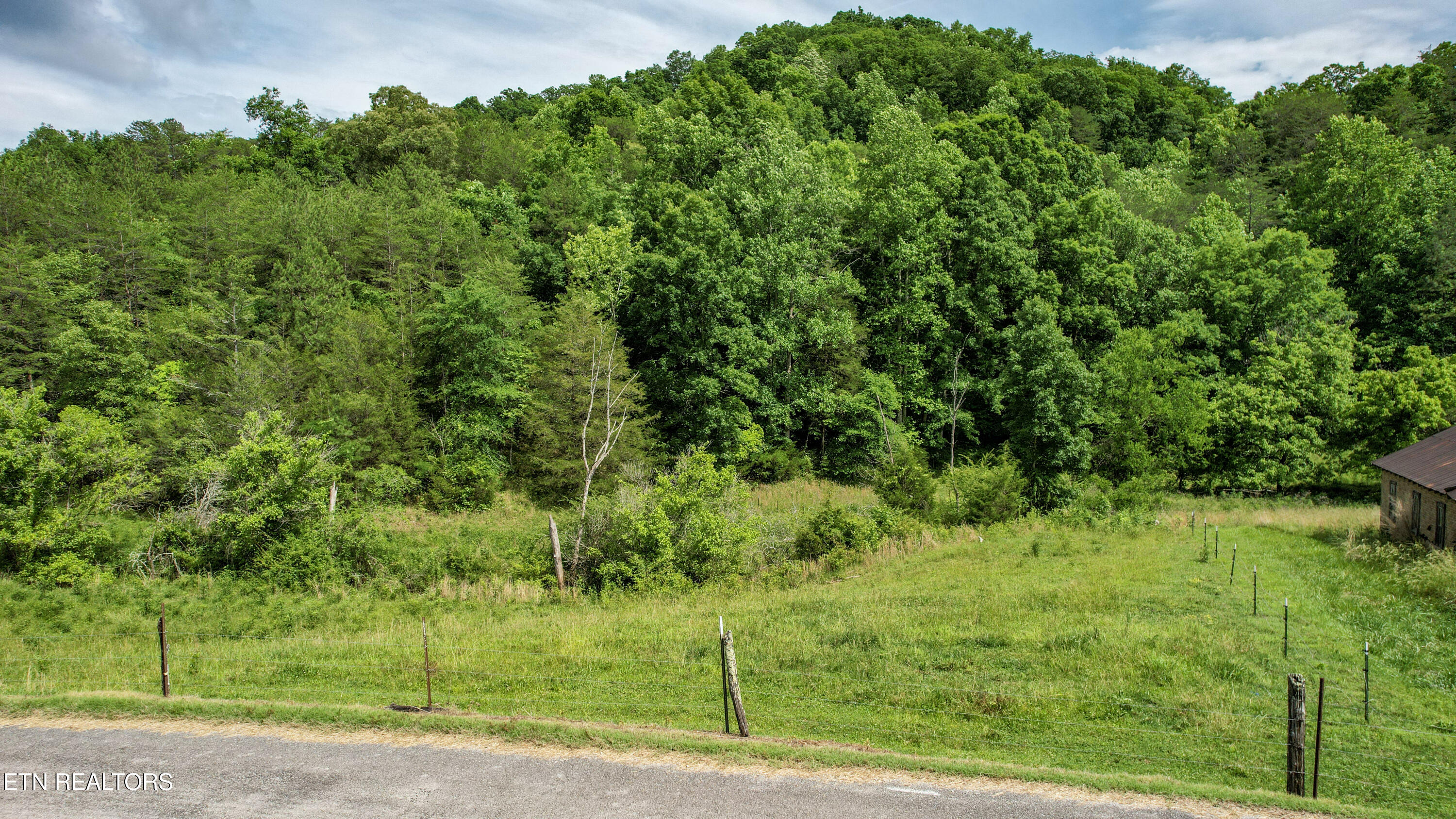 Shoal Creek Road Englewood TN 37329