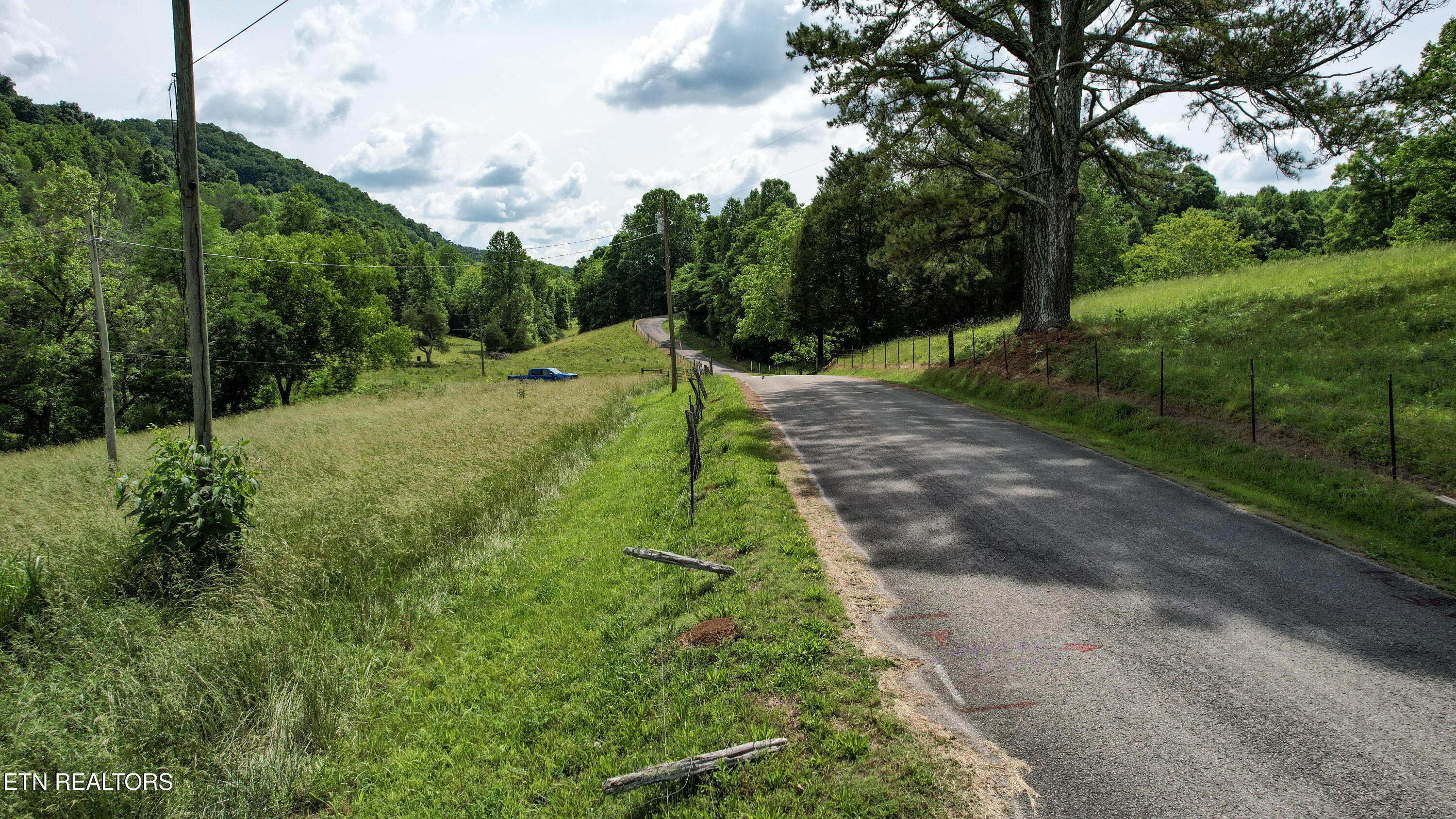 Shoal Creek Road Englewood TN 37329