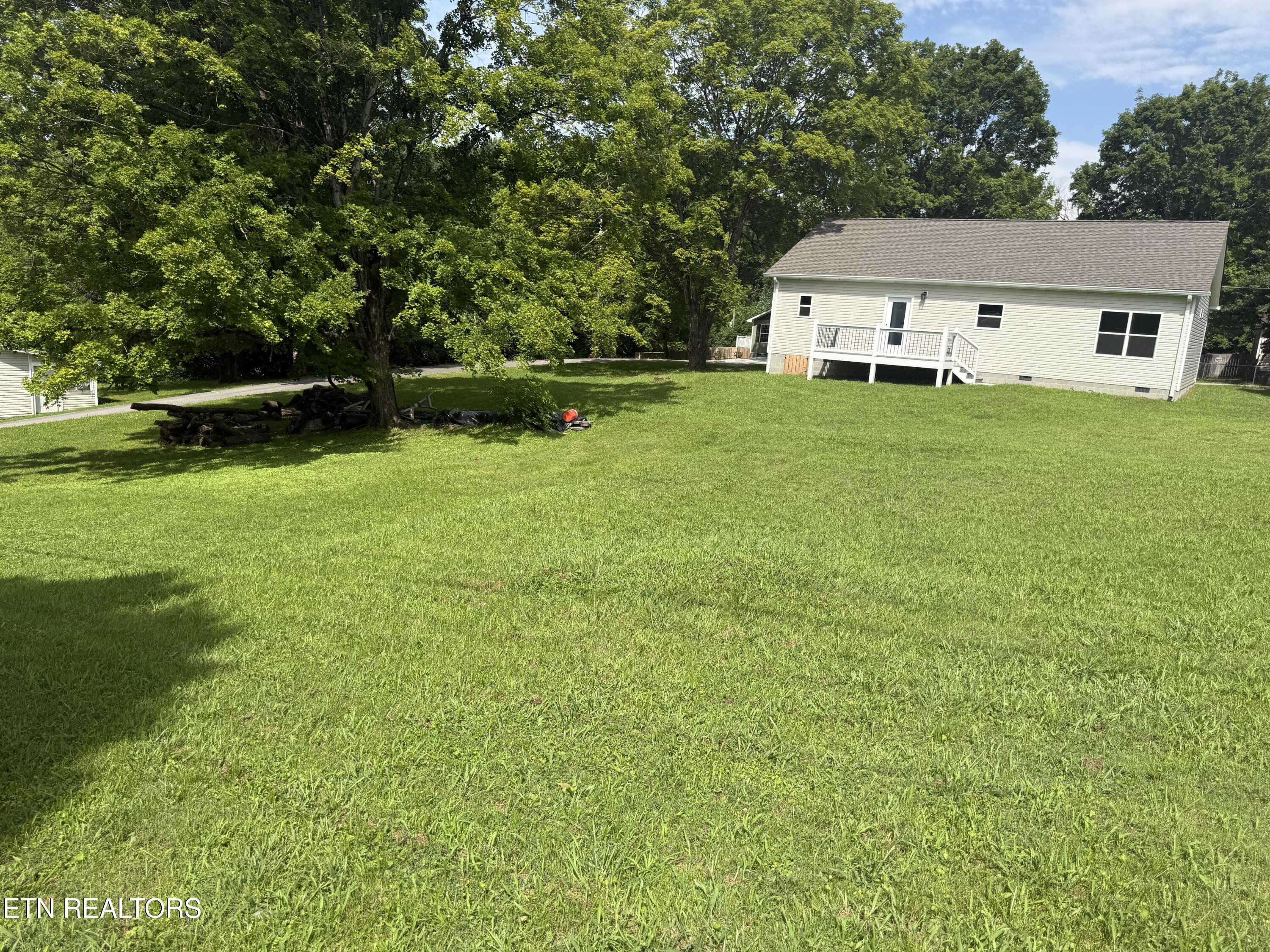 Sharp Street Clinton TN 37716