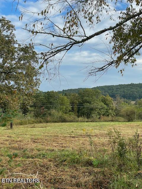 5 & 1 Acr 520 Lowe Road Crossville TN 38571