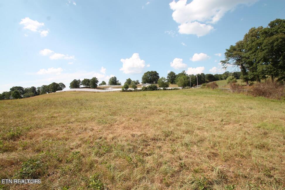 5 & 1 Acr 520 Lowe Road Crossville TN 38571