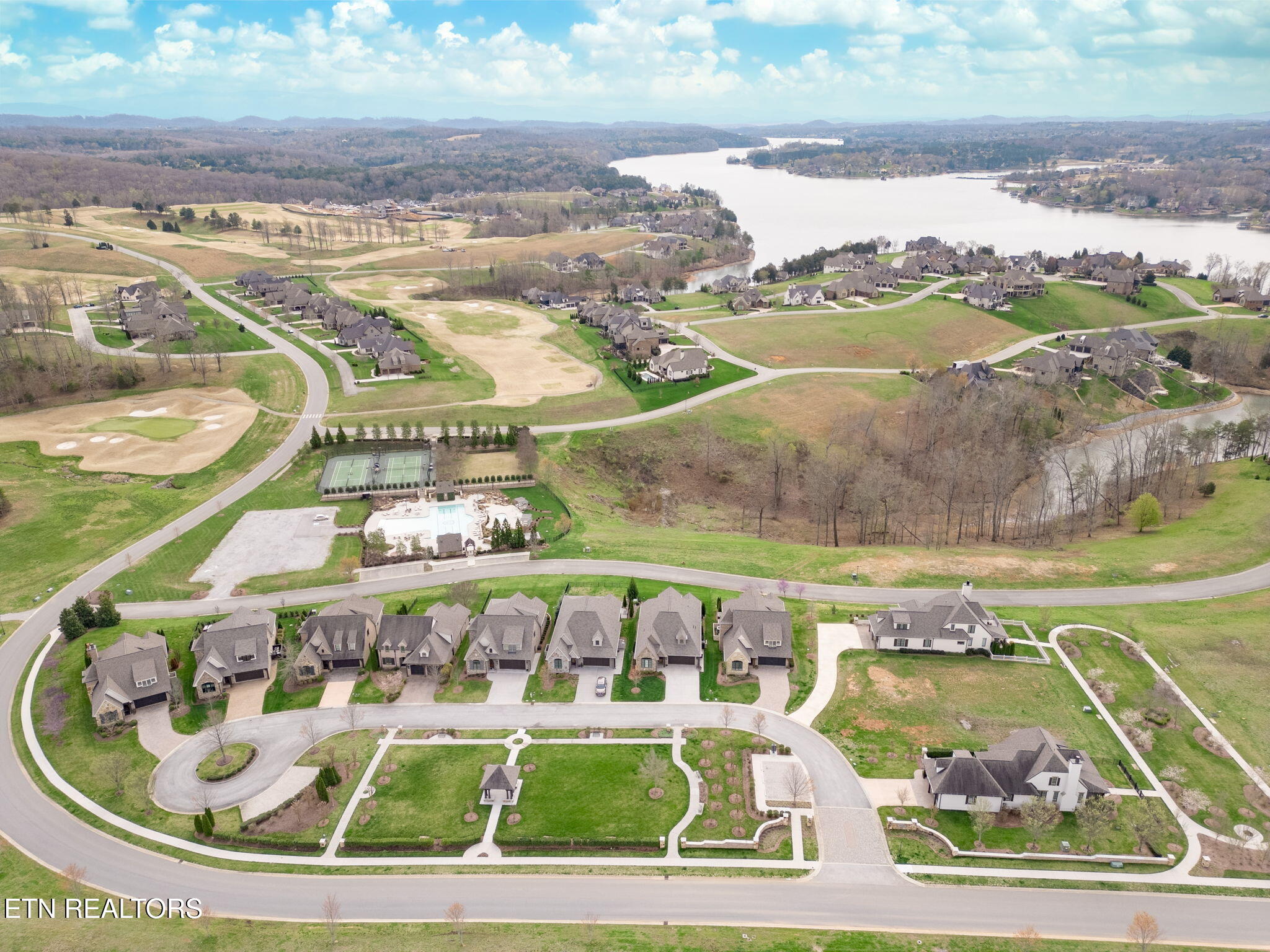 138 E Highlands Circle Lenoir City TN 37772