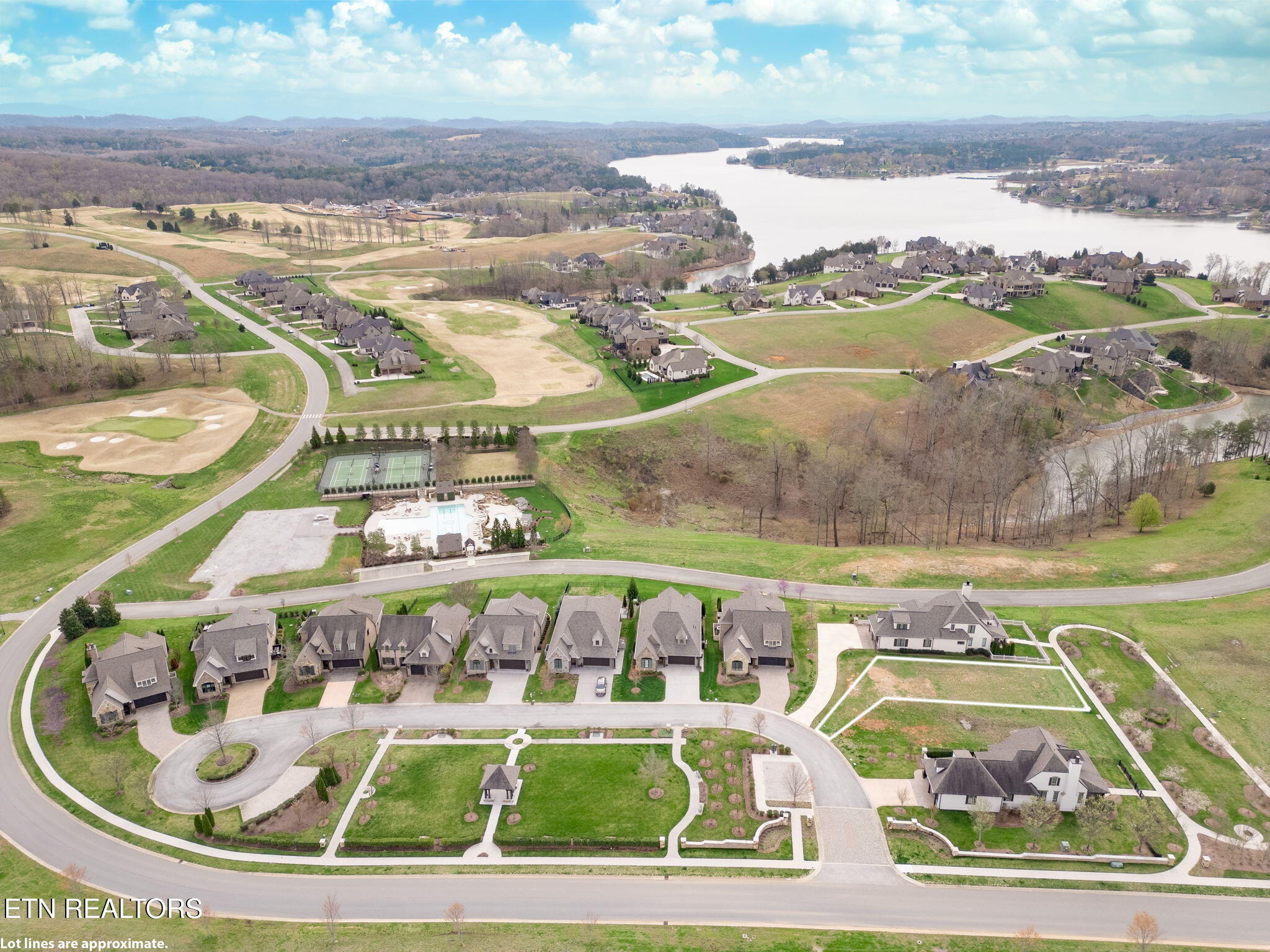 138 E Highlands Circle Lenoir City TN 37772