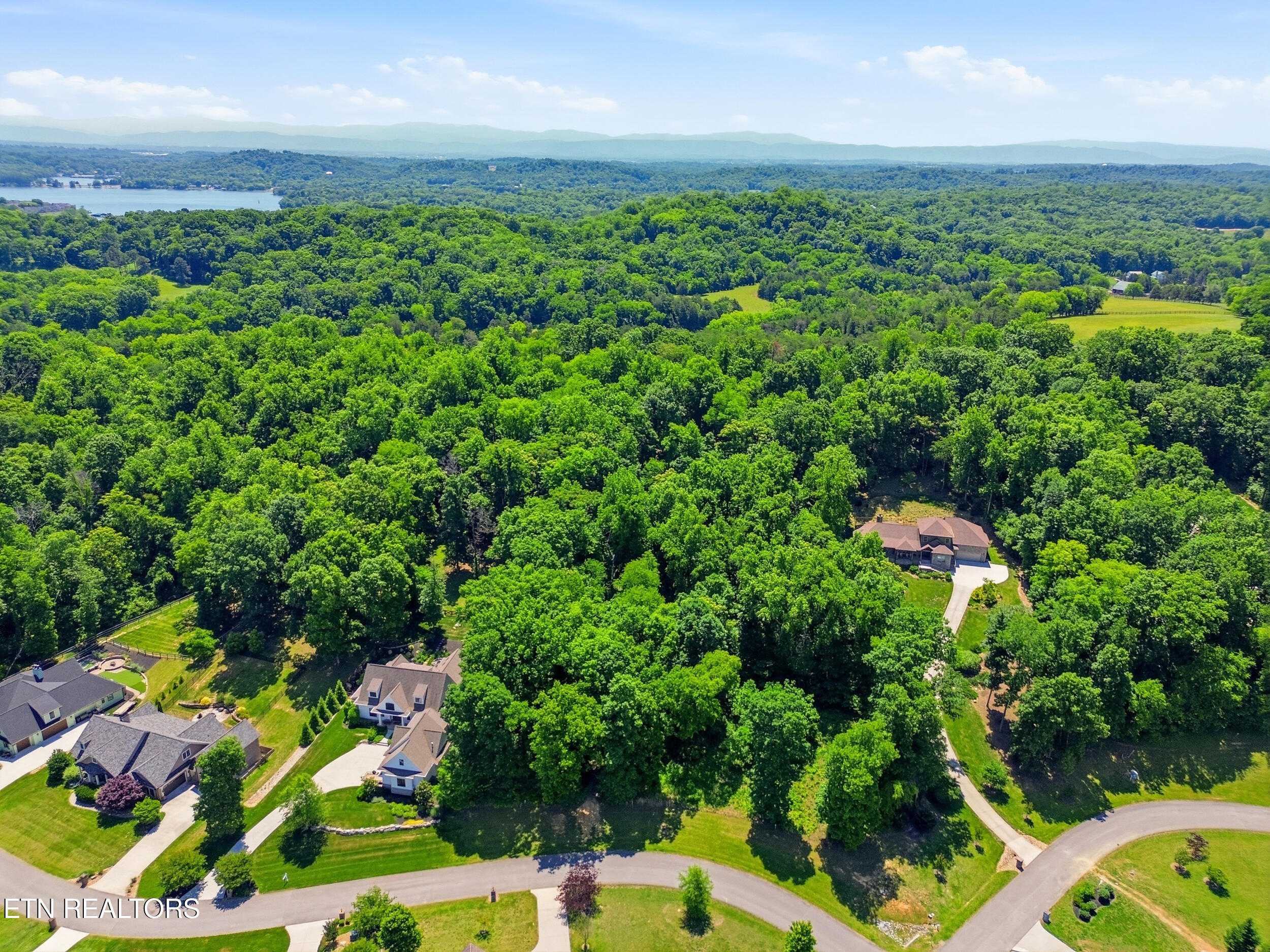 3402 Lanyard Lane Louisville TN 37777
