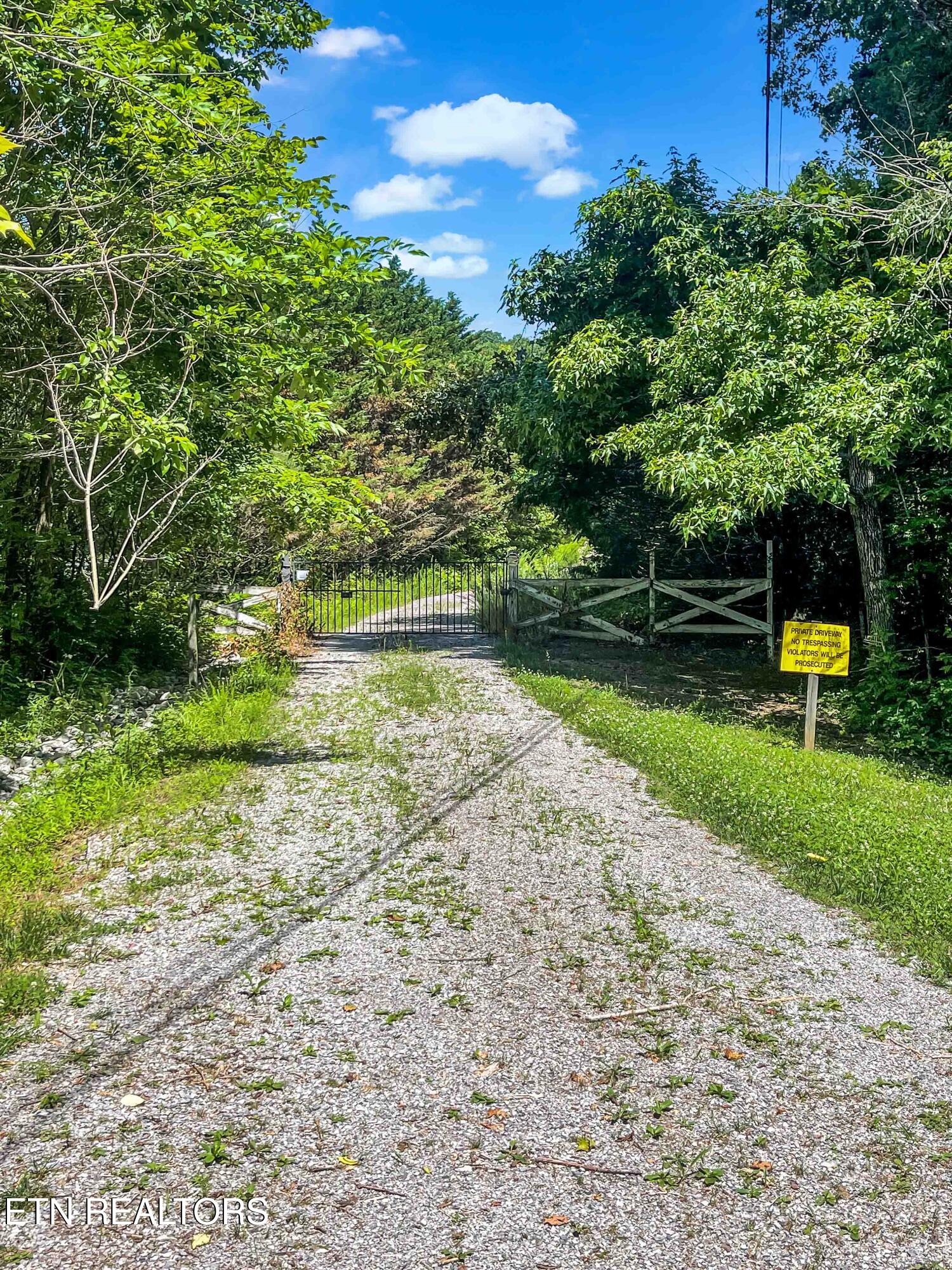 1955 Price Road Lenoir City TN 37771