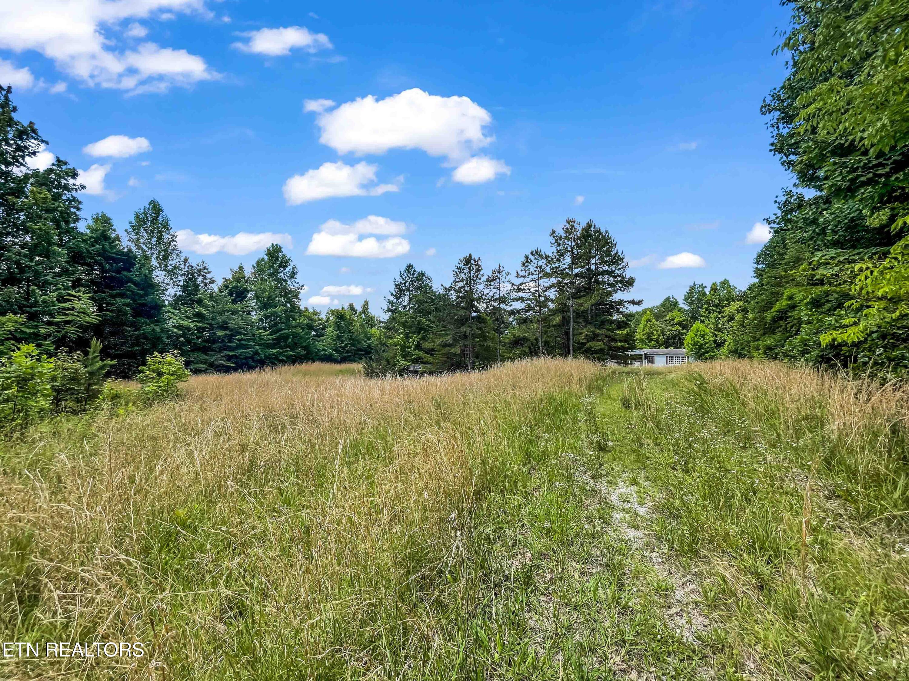 1955 Price Road Lenoir City TN 37771