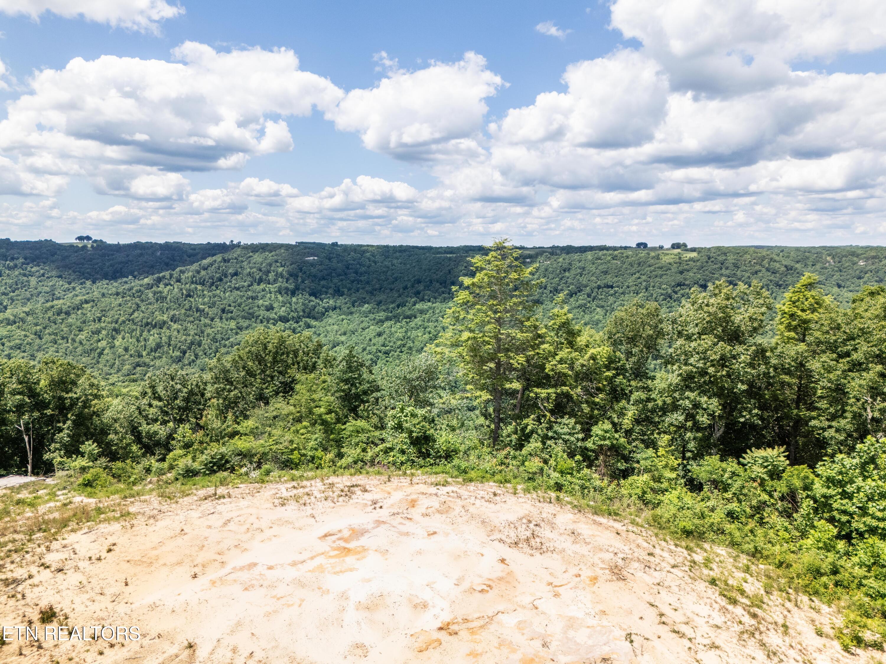 1.93AC Glenobey Road Jamestown TN 38556
