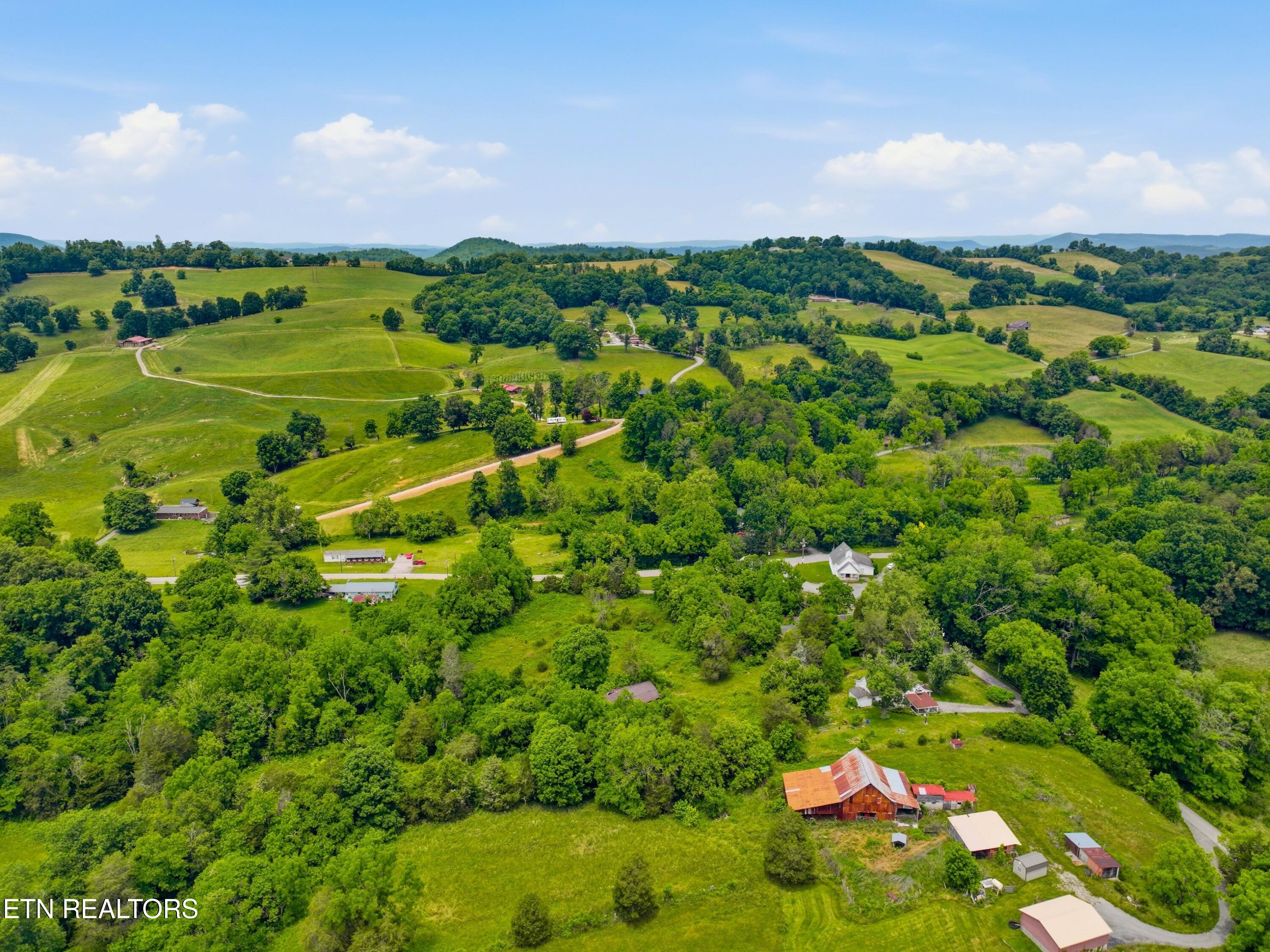 136 Clinchview Lane Washburn TN 37888