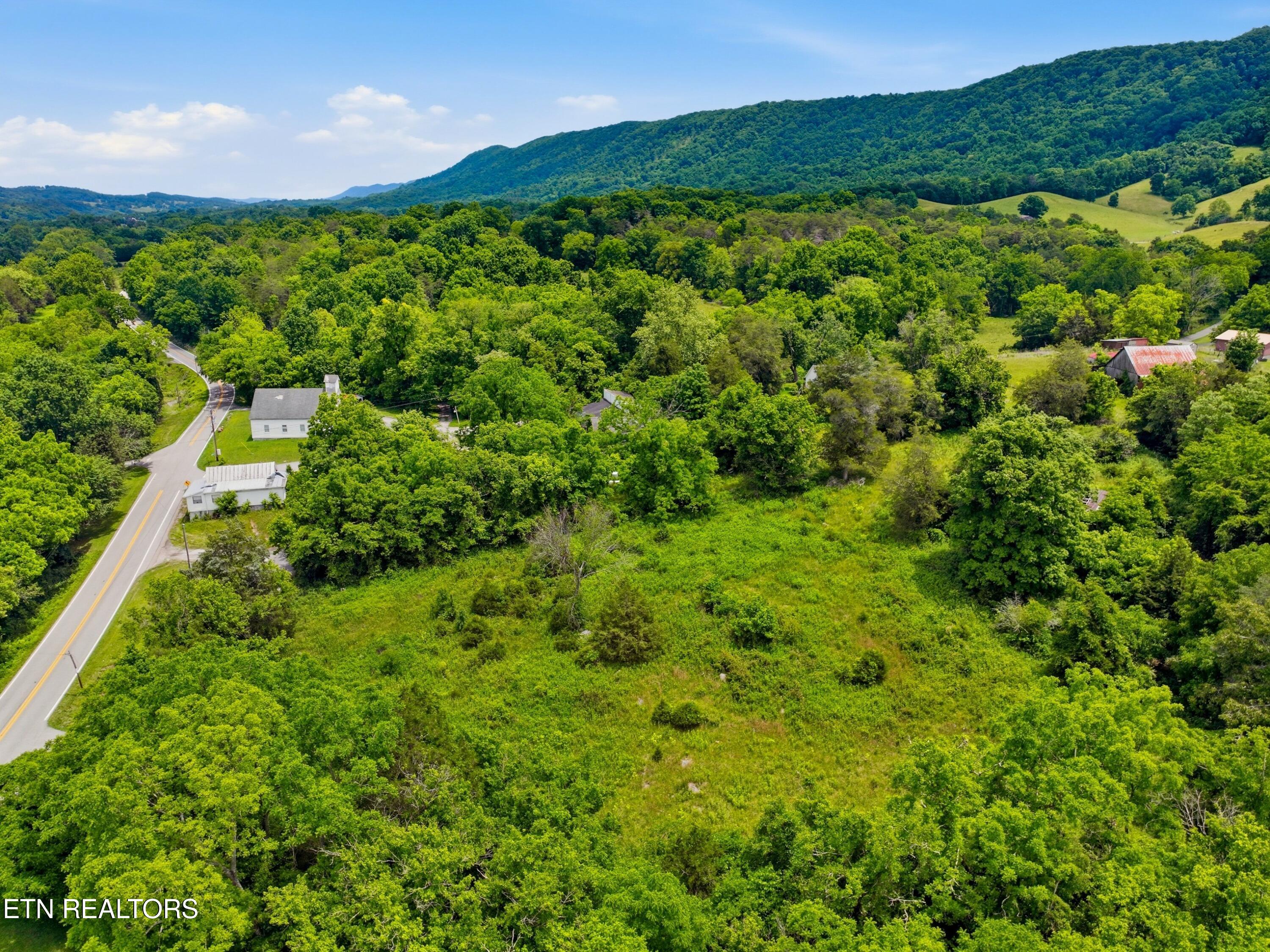 136 Clinchview Lane Washburn TN 37888
